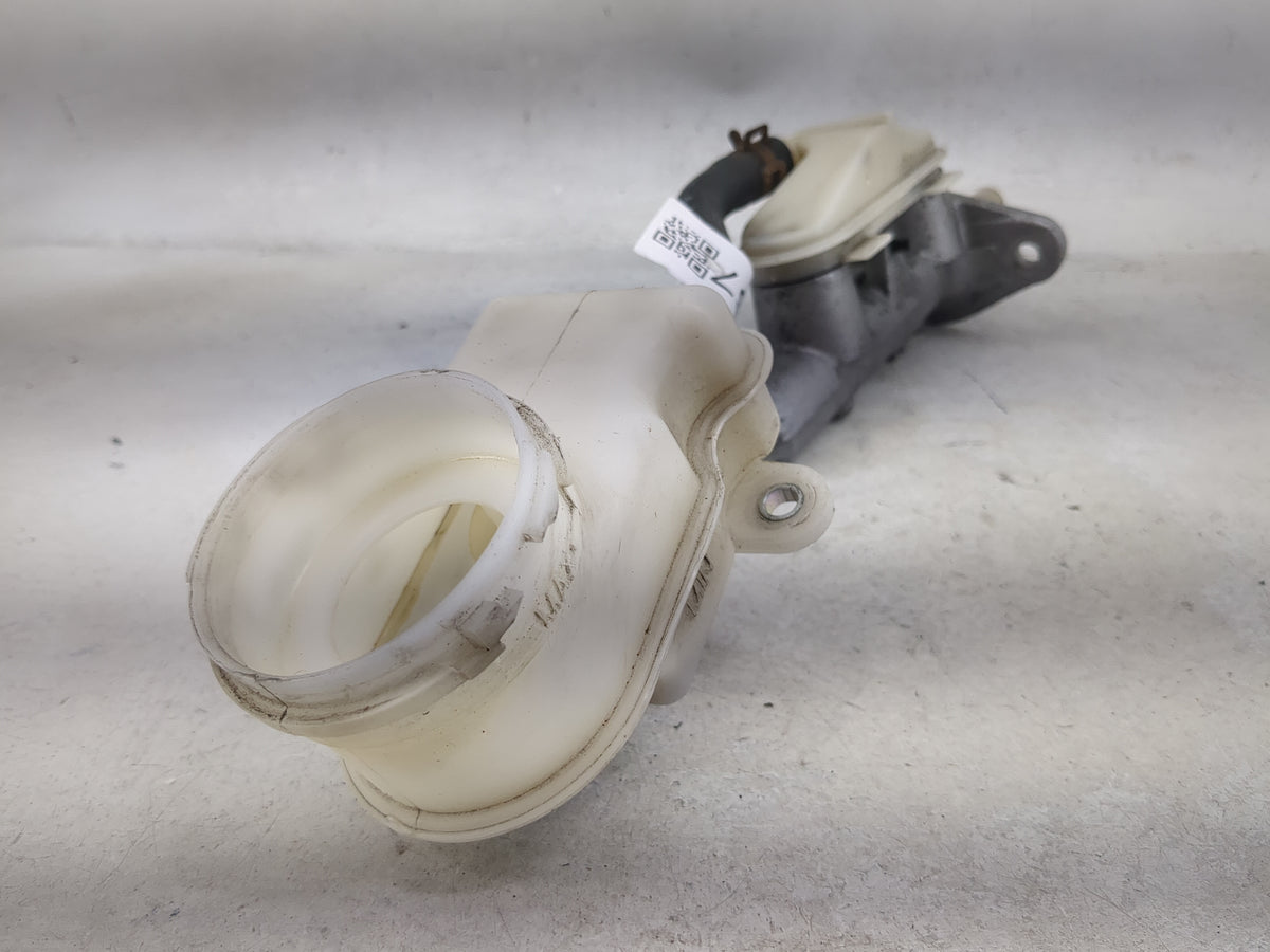 2006-2011 Honda Civic Brake Master Cylinder 1490567 - Oemusedautoparts1.com