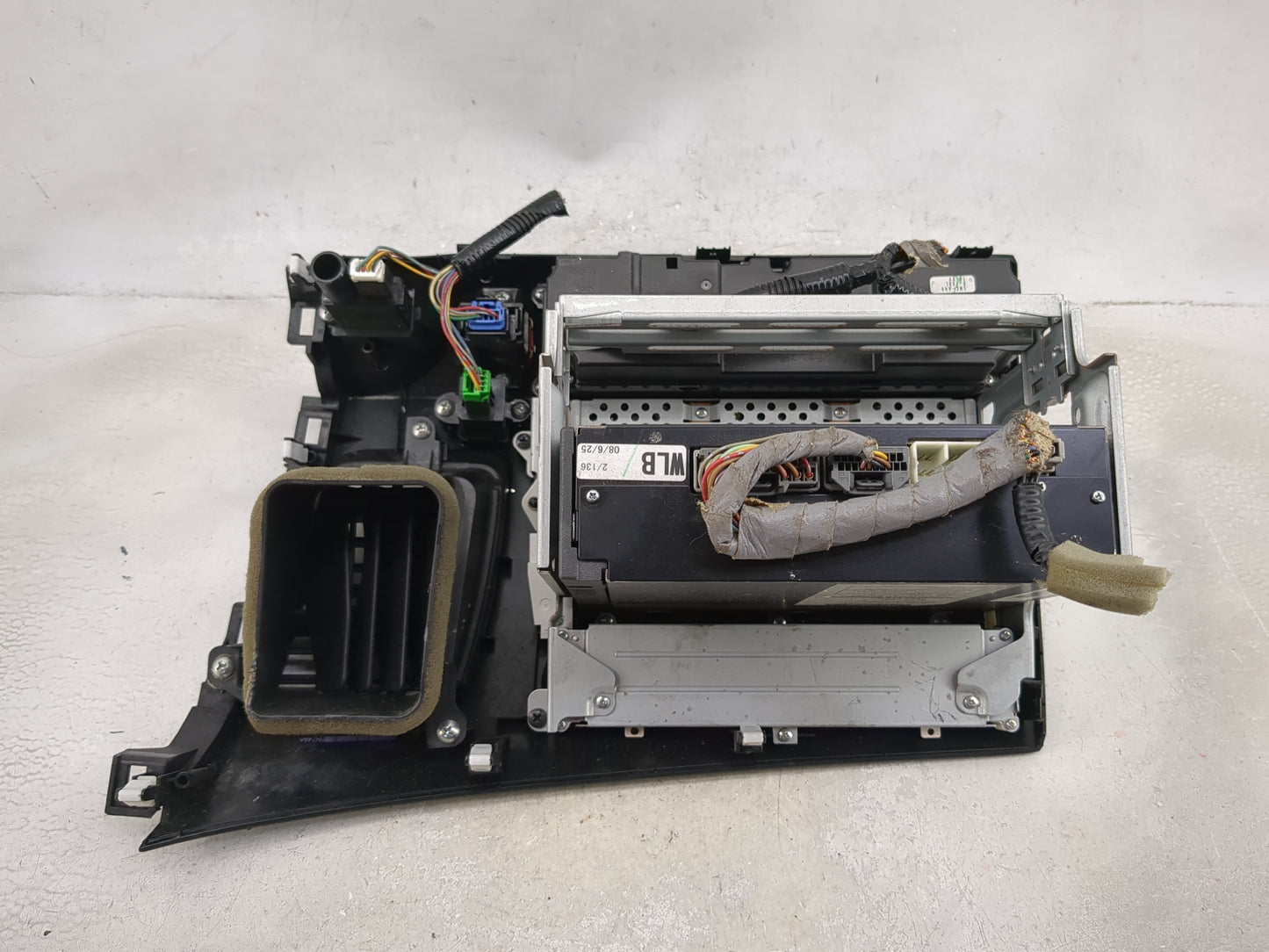 2006-2010 Honda Civic Radio AM FM Cd Player Receiver Replacement P/N:39101-SNA-A610-M1 MF726AJ Fits OEM Used Auto Parts - Oe