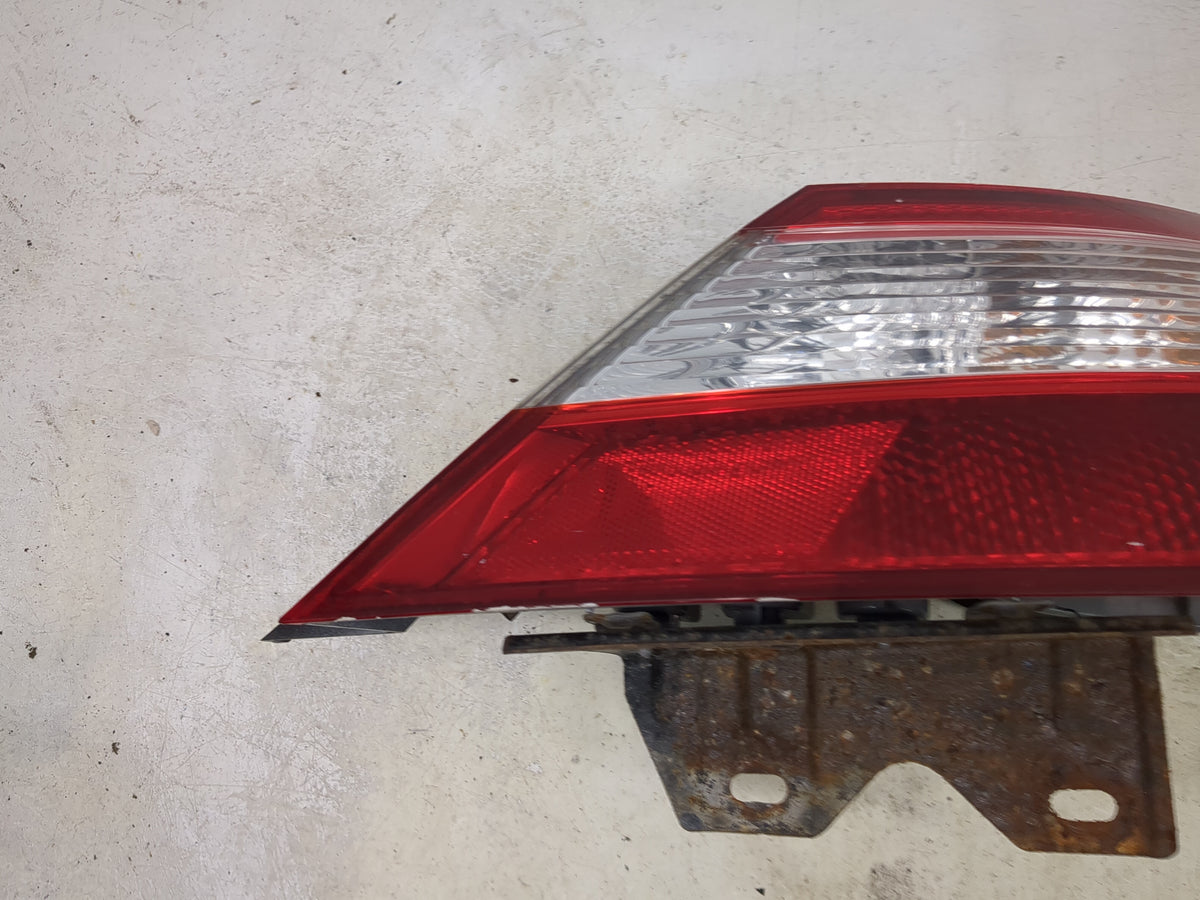 2006-2008 Honda Civic Passenger Right Side Deck Lid Mounted Tail Light - Oemusedautoparts1.com