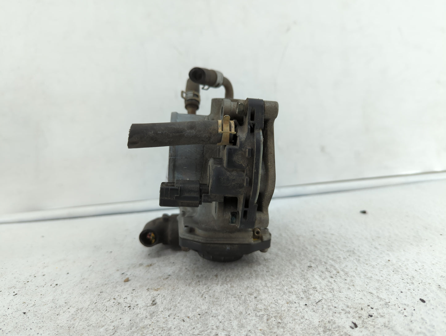 2006-2011 Honda Civic Throttle Body P/N:GMA4A Fits Fits 2006 2007 2008 2009 2010 2011 OEM Used Auto Parts - Oemusedautoparts