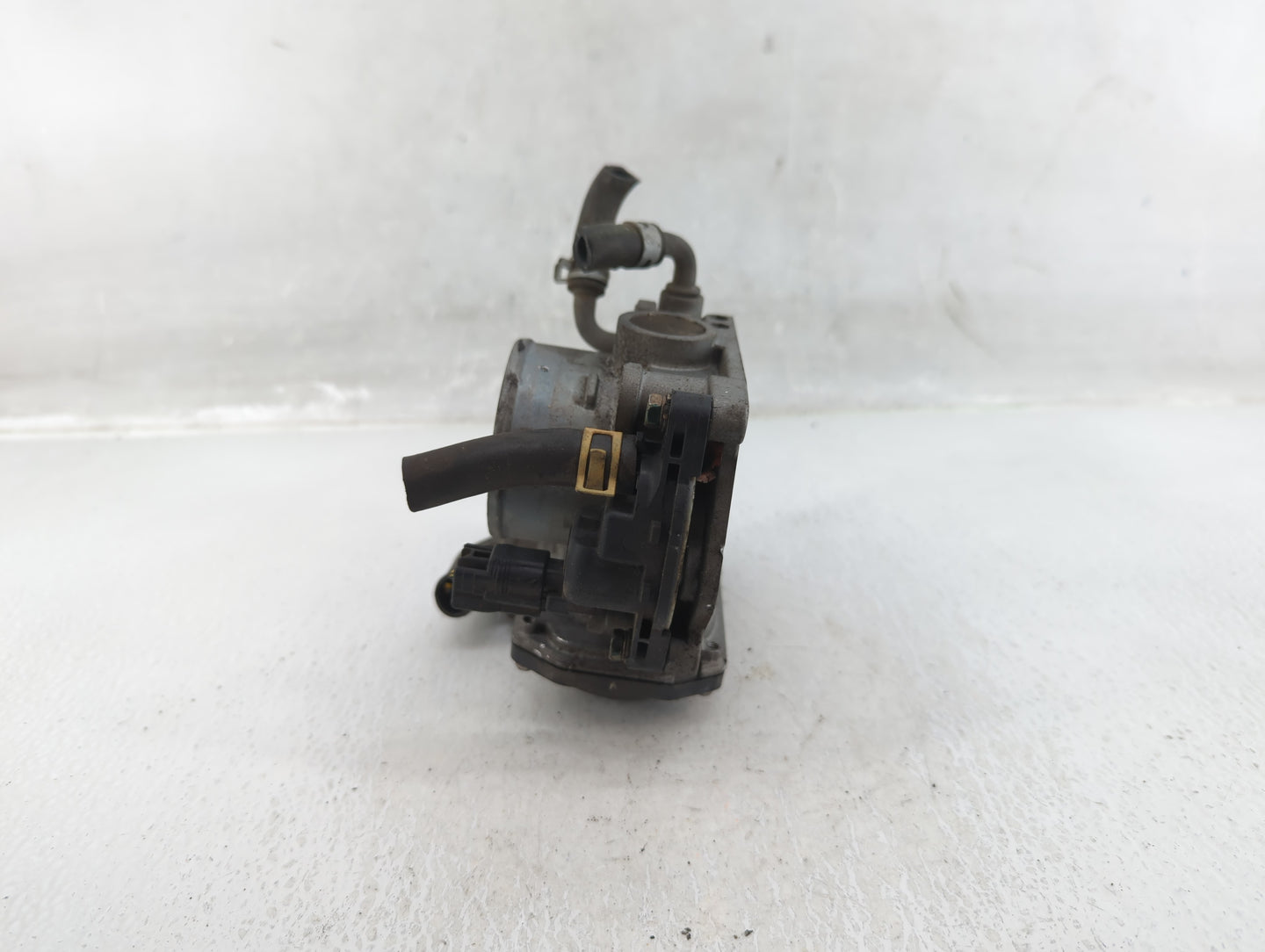 2006-2011 Honda Civic Throttle Body P/N:U10398032154 Fits Fits 2006 2007 2008 2009 2010 2011 OEM Used Auto Parts - Oemusedau