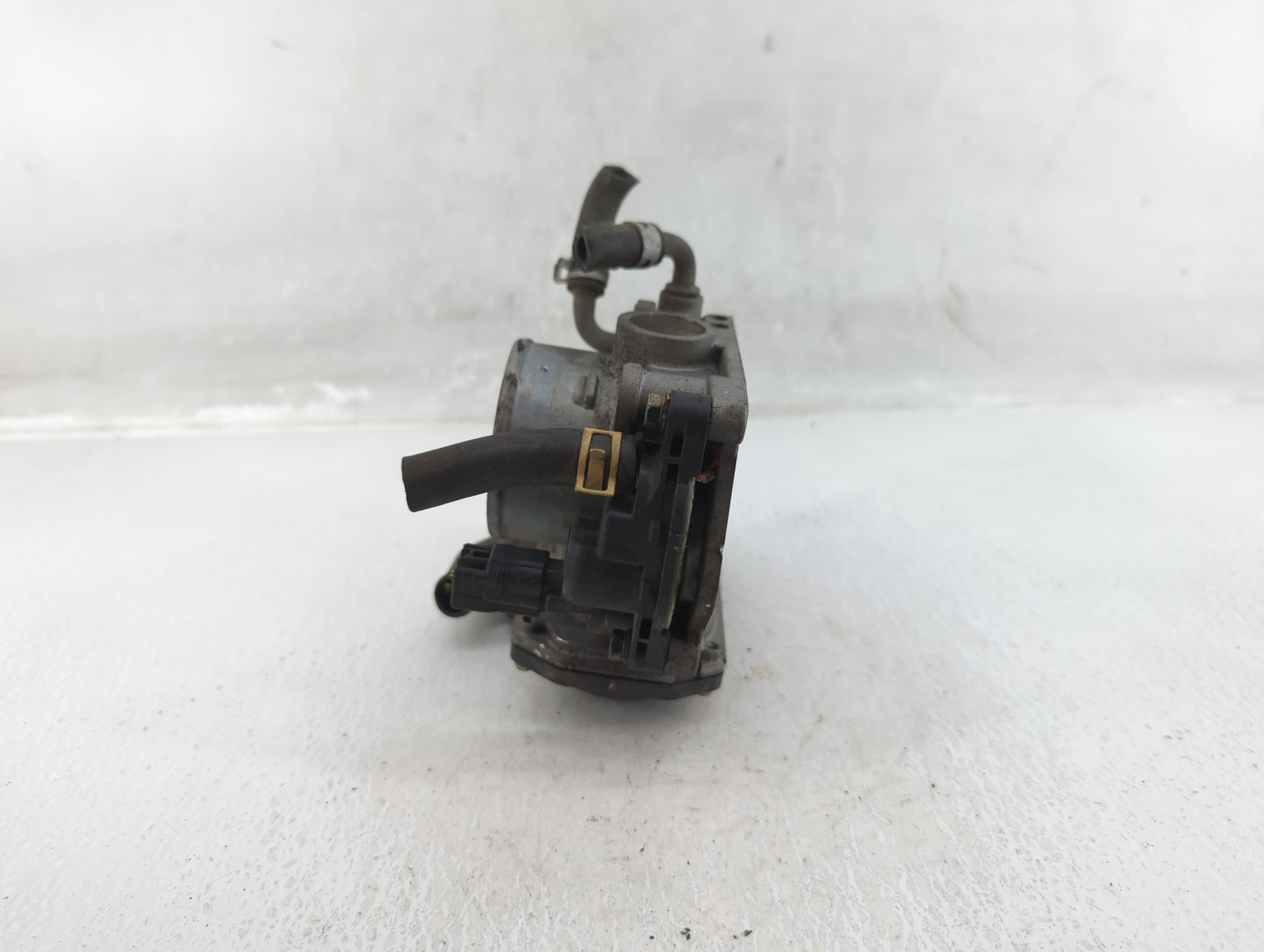 2006-2011 Honda Civic Throttle Body P/N:U10398032154 Fits Fits 2006 2007 2008 2009 2010 2011 OEM Used Auto Parts - Oemusedau