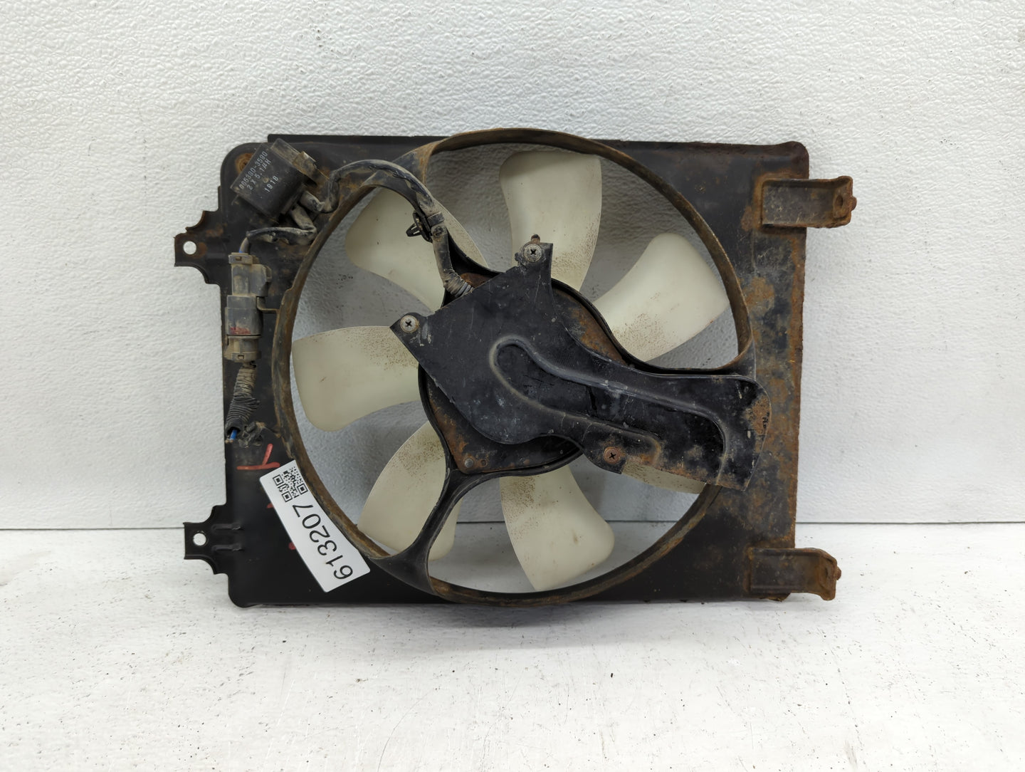 2006-2011 Honda Civic Left Radiator Fan Motor Assembly 613207 - Oemusedautoparts1.com