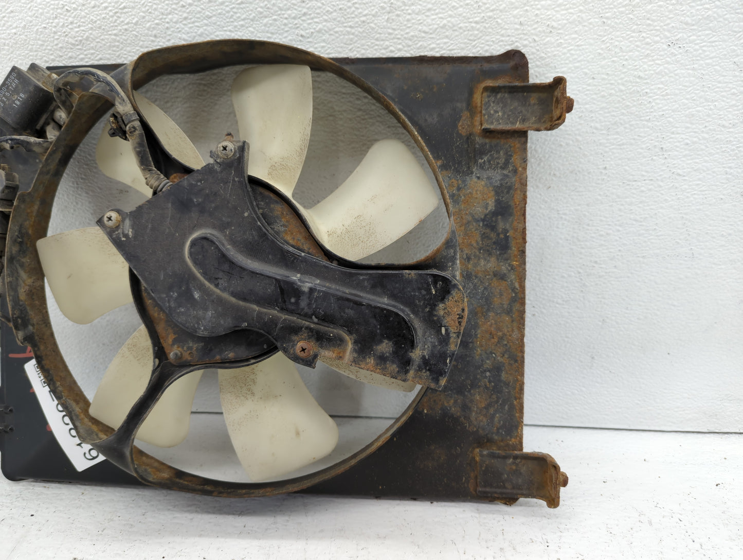 2006-2011 Honda Civic Left Radiator Fan Motor Assembly - Oemusedautoparts1.com