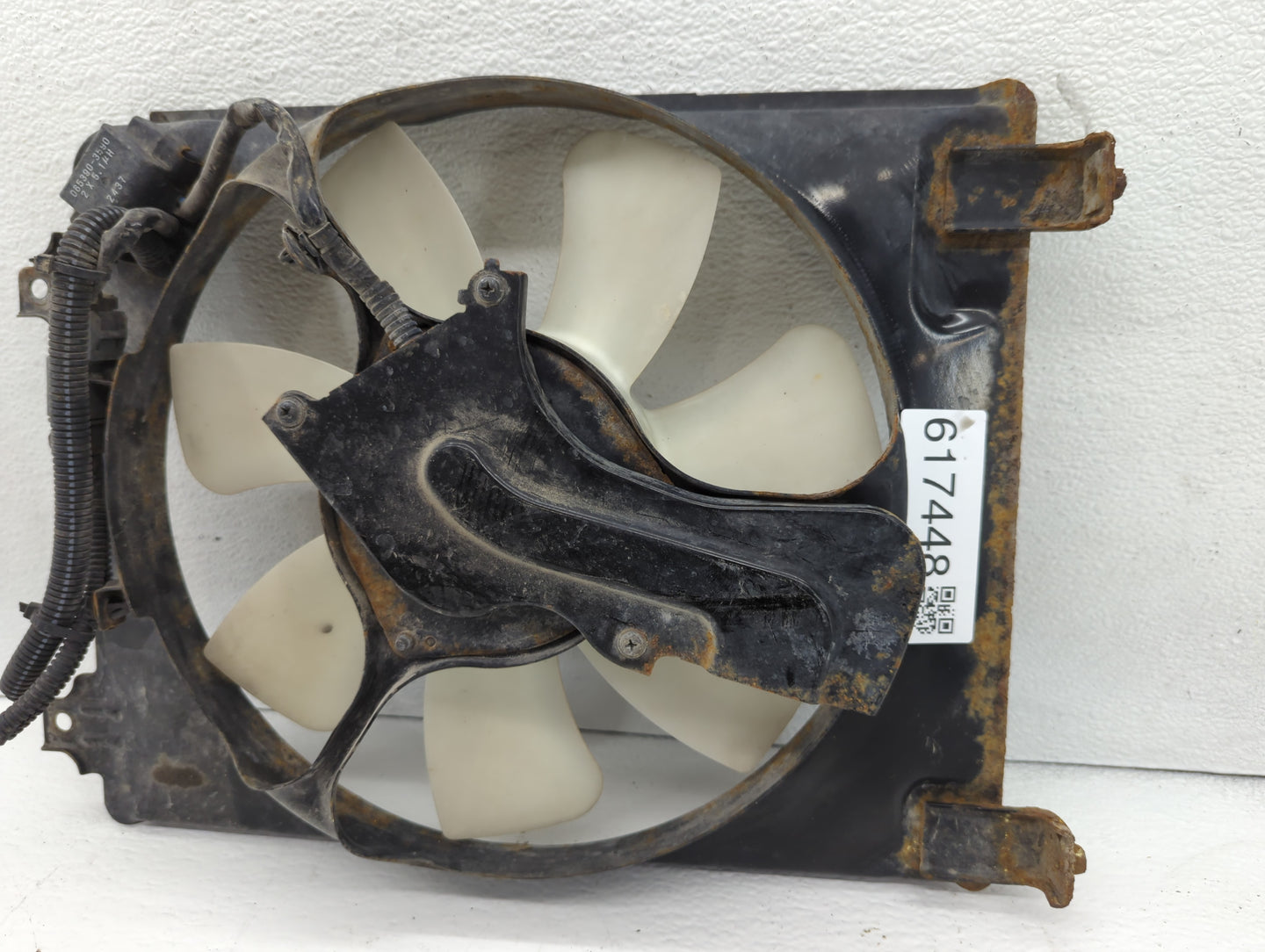 2006-2011 Honda Civic Left Radiator Fan Motor Assembly Black - Oemusedautoparts1.com