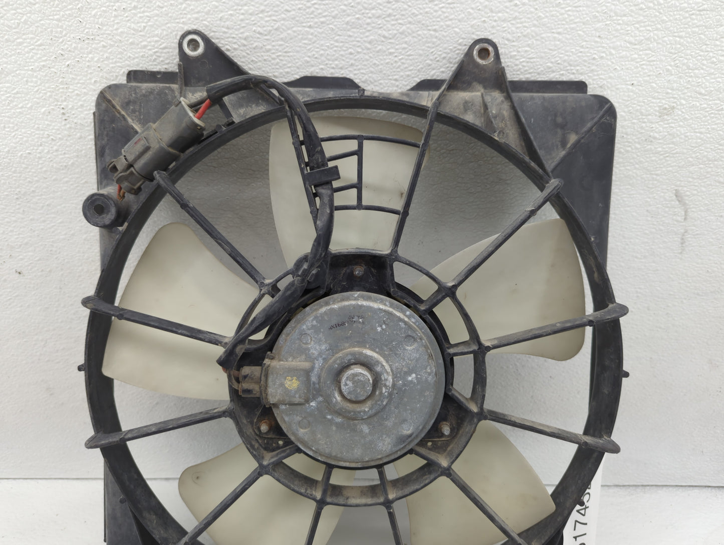2006-2011 Honda Civic Left Radiator Fan Motor Assembly Cream 617452 - Oemusedautoparts1.com