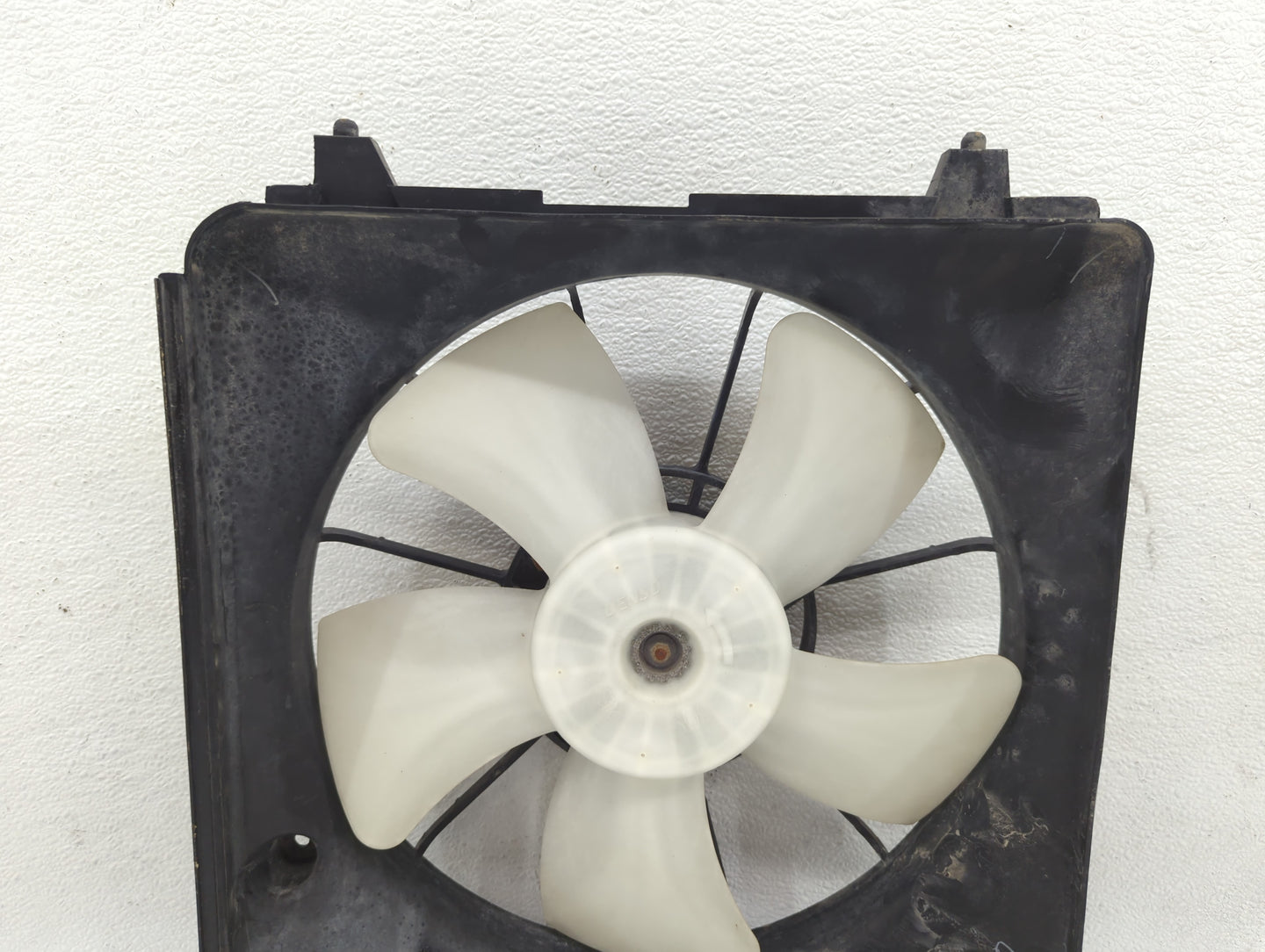 2006-2011 Honda Civic Left Radiator Fan Motor Assembly Cream - Oemusedautoparts1.com