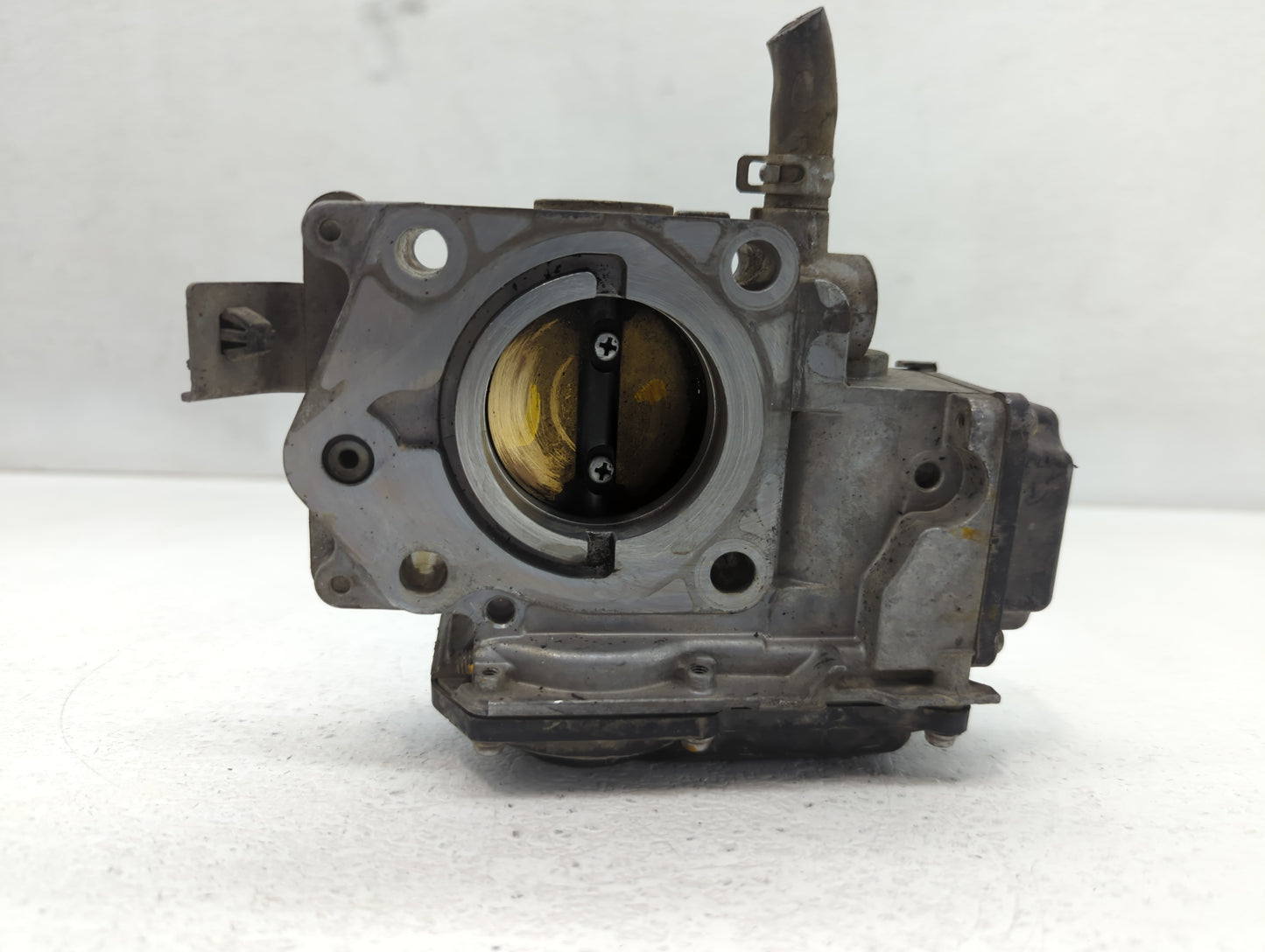 2006-2011 Honda Civic Throttle Body P/N:GMA8A 71015 Fits Fits 2006 2007 2008 2009 2010 2011 OEM Used Auto Parts - Oemusedaut