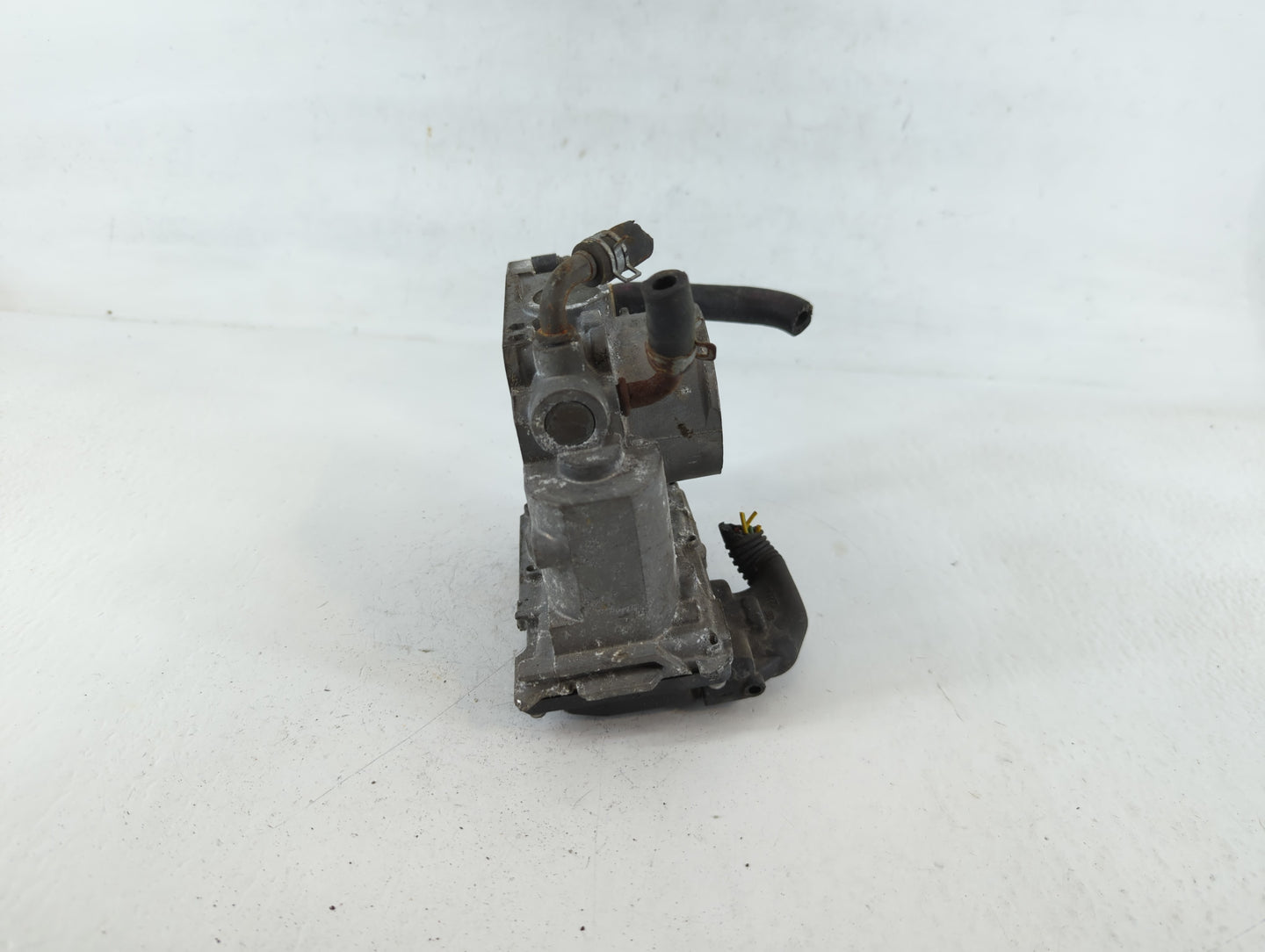 2006-2011 Honda Civic Throttle Body Fits Fits 2006 2007 2008 2009 2010 2011 OEM Used Auto Parts - Oemusedautoparts1.com