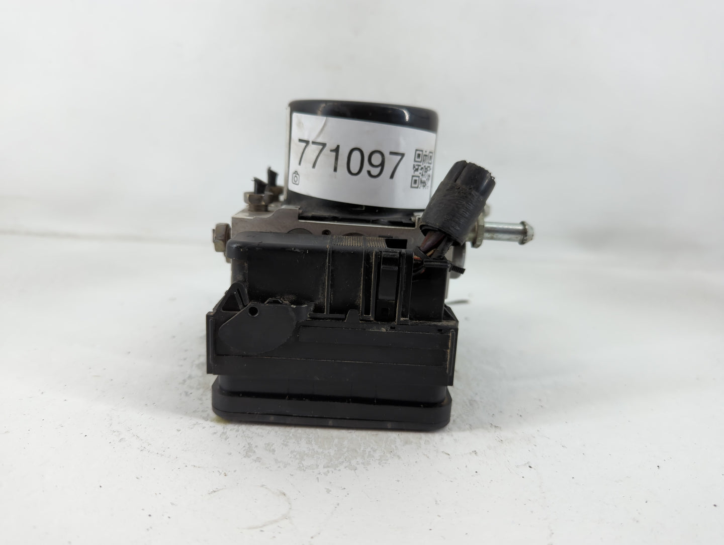 2008 Honda Civic ABS Pump Control Module Replacement P/N:7E5C-2C346-AA Fits OEM Used Auto Parts - Oemusedautoparts1.com