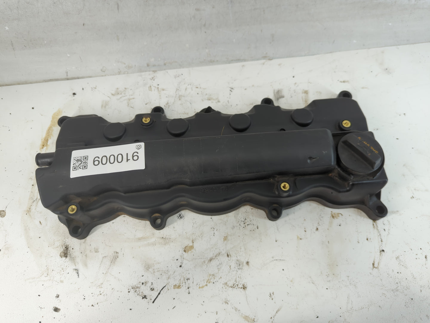 2008 Honda Civic Driver Left Cylinder Head Valve Cover P/N:>PA66-GF33< Fits OEM Used Auto Parts - Oemusedautoparts1.com