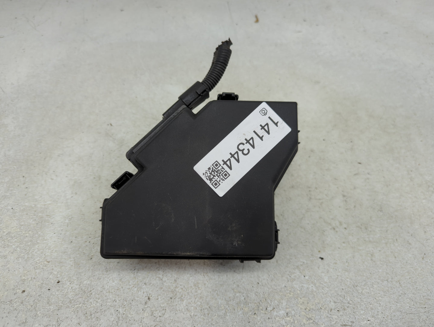 2007-2011 Honda Cr-V Fusebox Fuse Box Panel Relay Module P/N:SWA-0030 Fits Fits 2007 2008 2009 2010 2011 OEM Used Auto Parts