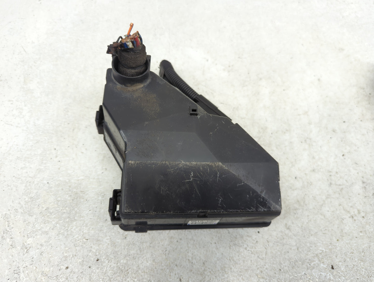 2007-2011 Honda Cr-V Fusebox Fuse Box Panel Relay Module P/N:SWA-0030 Fits Fits 2007 2008 2009 2010 2011 OEM Used Auto Parts