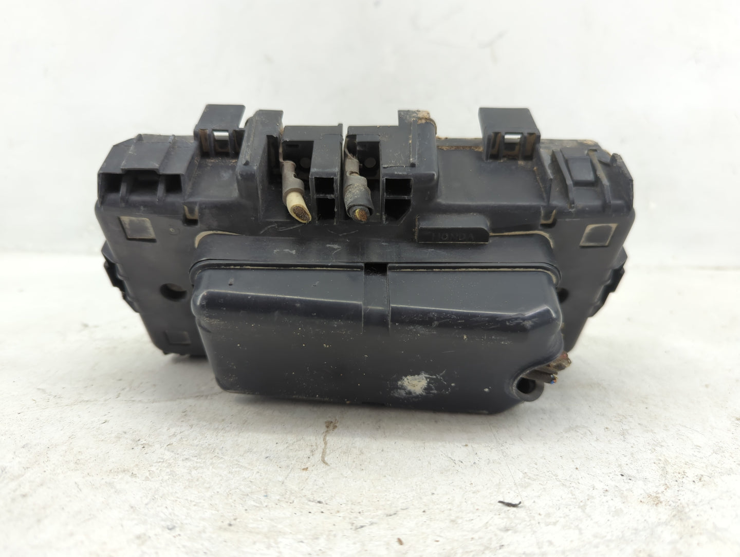 2003-2011 Honda Element Fusebox Fuse Box Panel Relay Module P/N:SCV-A02 Fits Fits 2003 2004 2005 2007 2008 2009 2010 2011 OE