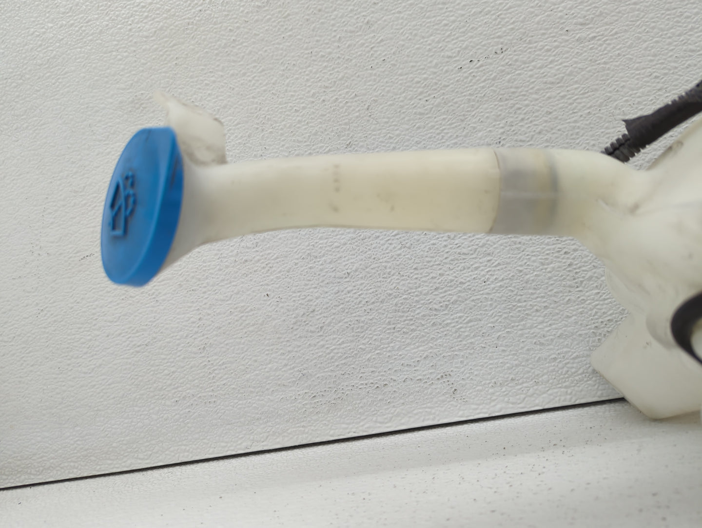 2007-2008 Honda Fit Windshield Washer Fluid Reservoir Bottle Oem - Oemusedautoparts1.com
