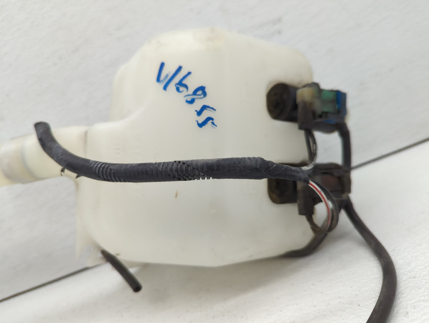 2007-2008 Honda Fit Windshield Washer Fluid Reservoir Bottle Oem - Oemusedautoparts1.com