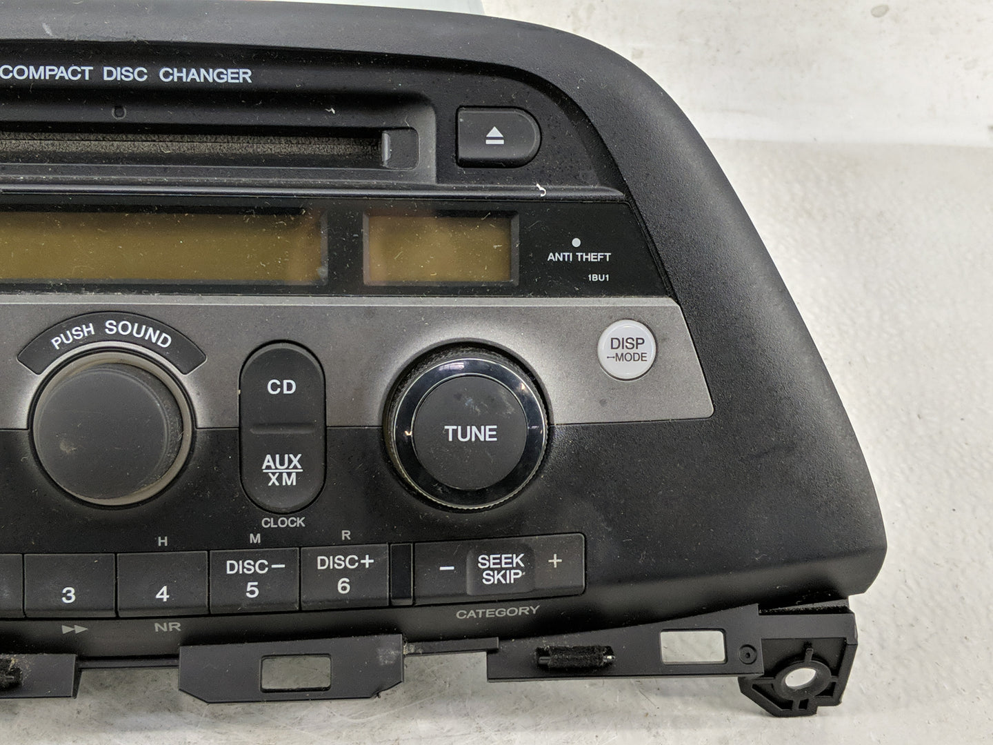 2005-2010 Honda Odyssey Radio AM FM Cd Player Receiver Replacement P/N:39100-SHJ-A400 39100-SHJ-A03 Fits OEM Used Auto Parts