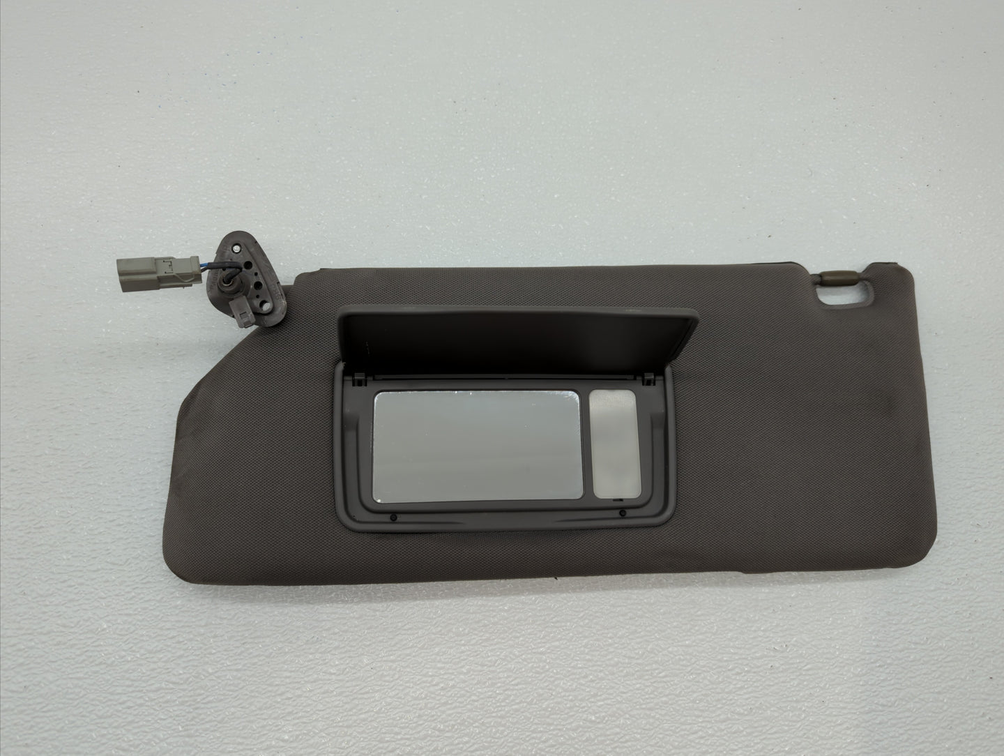 2006-2010 Honda Odyssey Sun Visor Shade Replacement Driver Left Mirror Fits Fits 2006 2007 2008 2009 2010 OEM Used Auto Part