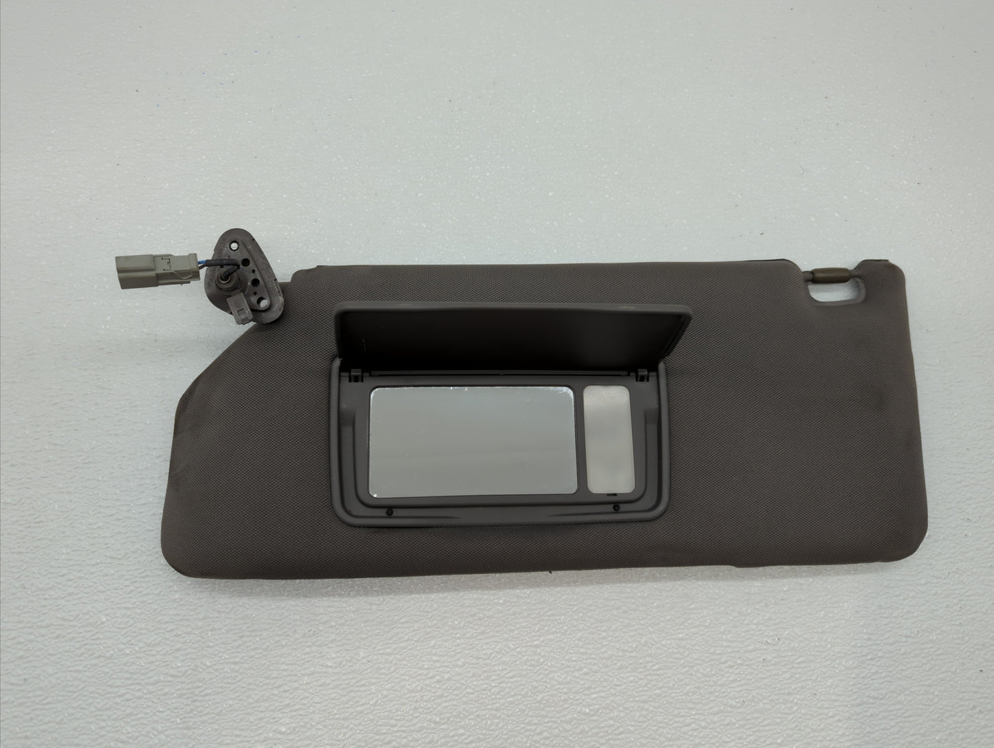 2006-2010 Honda Odyssey Sun Visor Shade Replacement Driver Left Mirror Fits Fits 2006 2007 2008 2009 2010 OEM Used Auto Part