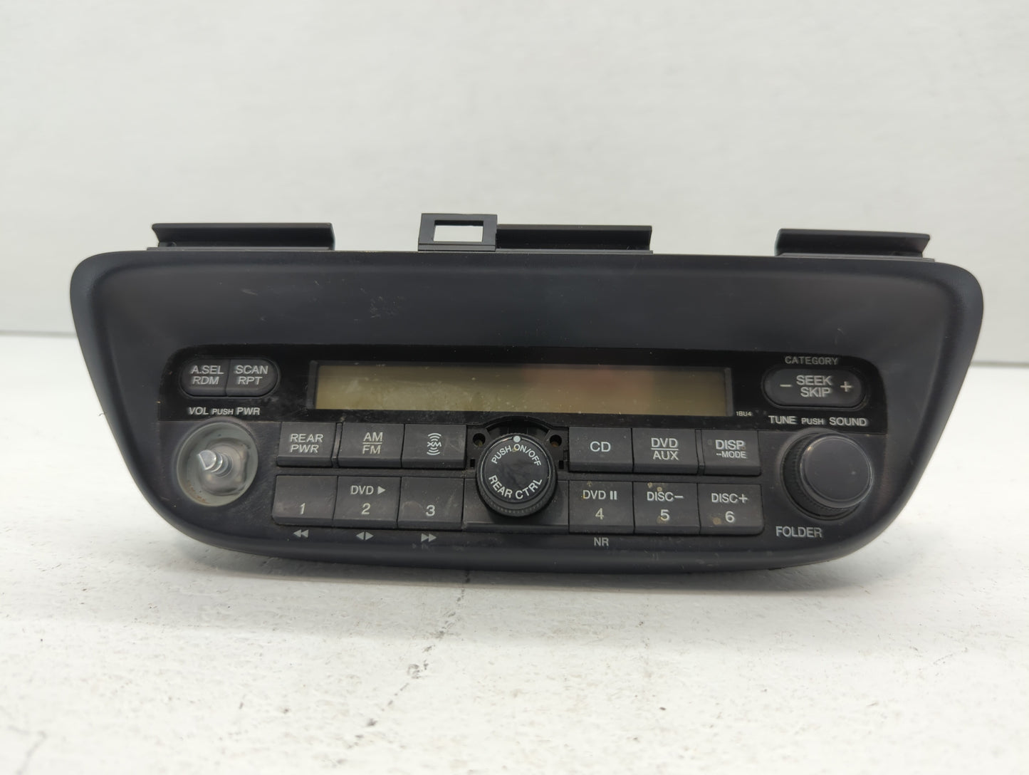 2005-2010 Honda Odyssey Radio AM FM Cd Player Receiver Replacement P/N:39100-SHJ-A310 39100-SHJ-A820 Fits OEM Used Auto Part