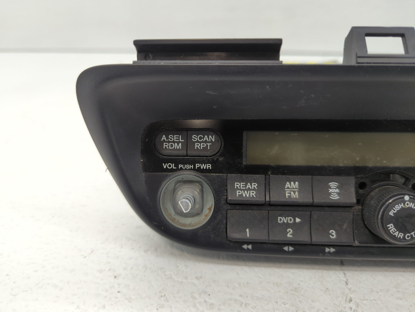 2005-2010 Honda Odyssey Radio AM FM Cd Player Receiver Replacement P/N:39100-SHJ-A310 39100-SHJ-A820 Fits OEM Used Auto Part