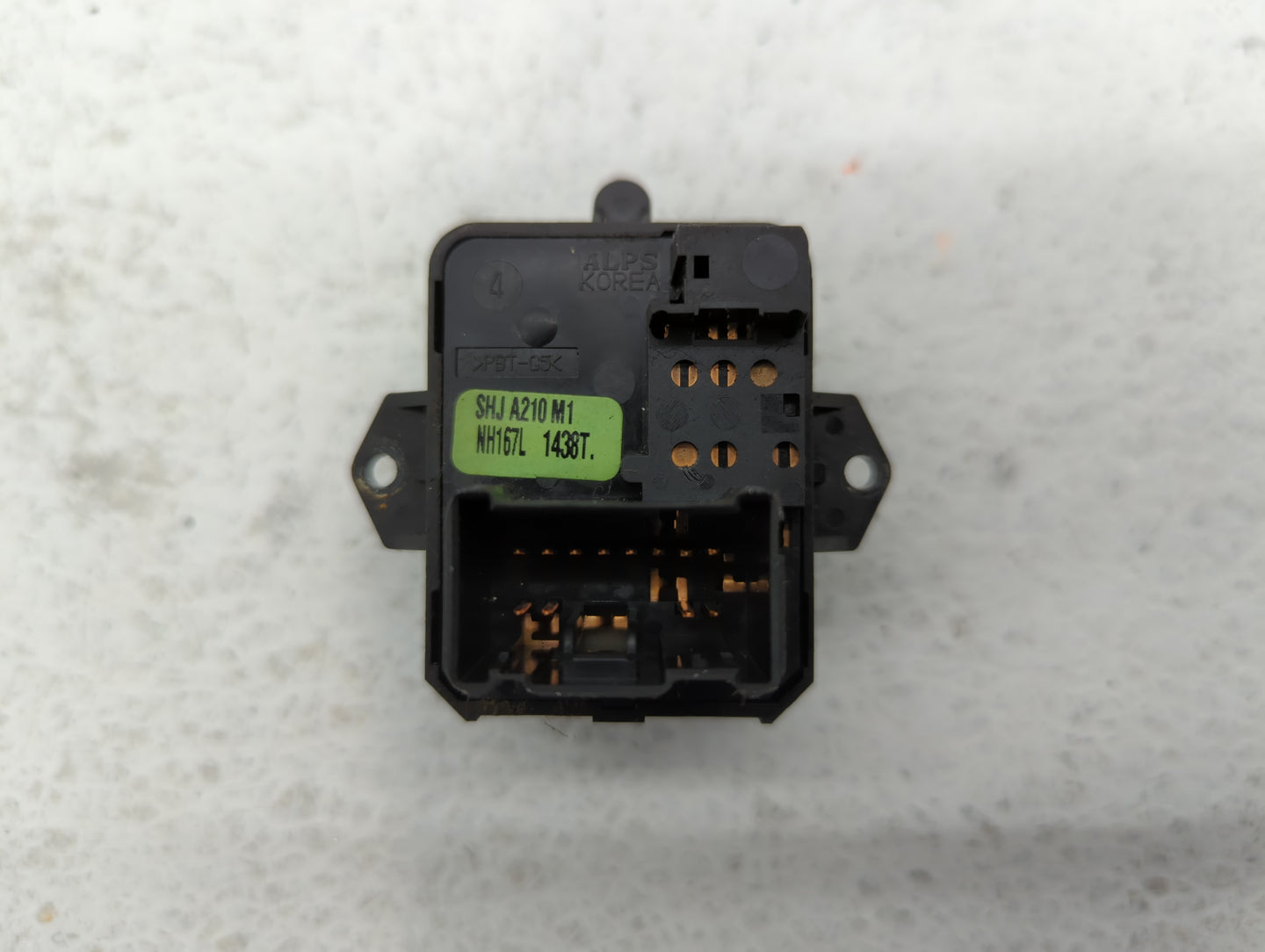 2005-2010 Honda Odyssey Master Power Window Switch Replacement Driver Side Left P/N:SHJ A210 M1 Fits OEM Used Auto Parts - O