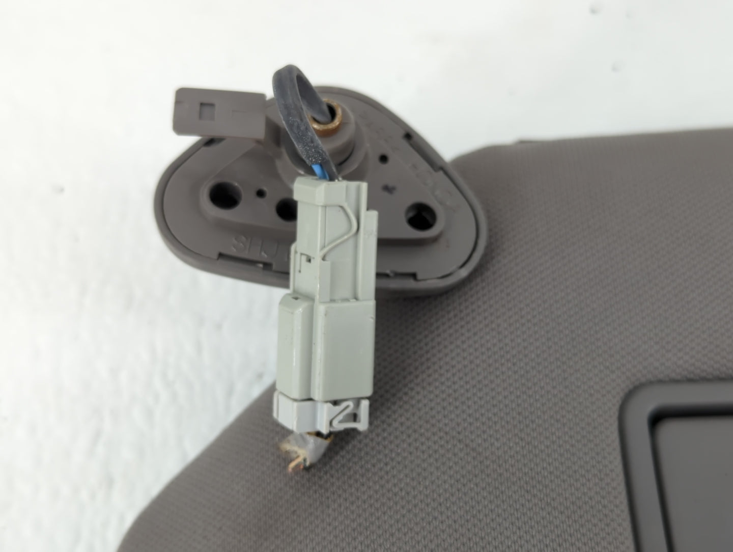 2006-2010 Honda Odyssey Sun Visor Shade Replacement Driver Left Mirror Fits Fits 2006 2007 2008 2009 2010 OEM Used Auto Part