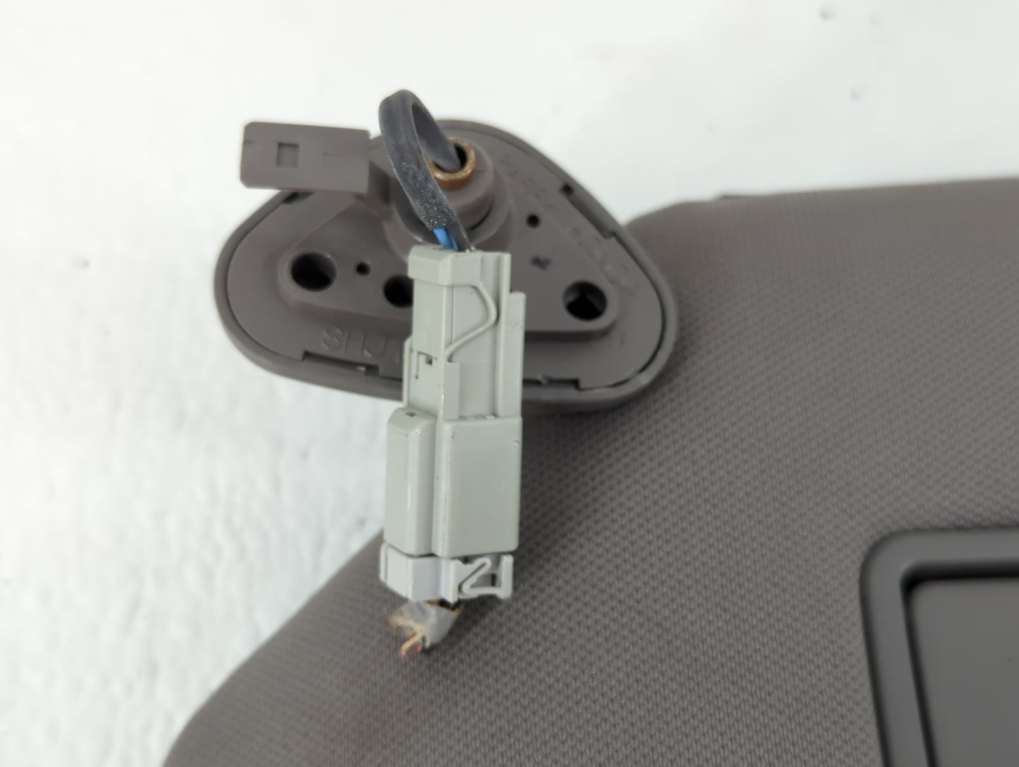 2006-2010 Honda Odyssey Sun Visor Shade Replacement Driver Left Mirror Fits Fits 2006 2007 2008 2009 2010 OEM Used Auto Part