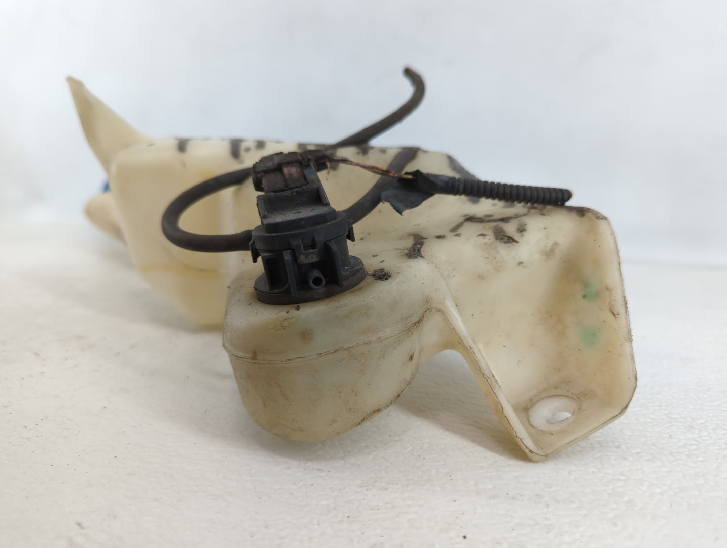 2005-2010 Honda Odyssey Windshield Washer Fluid Reservoir Bottle Oem - Oemusedautoparts1.com