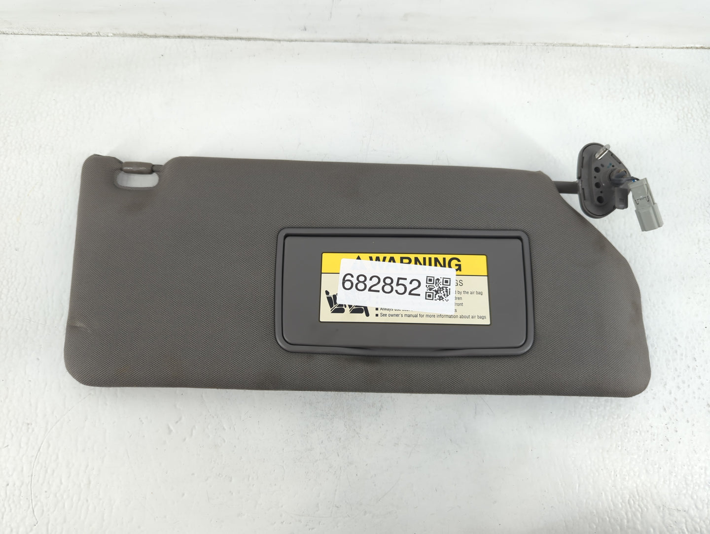 2006-2010 Honda Odyssey Sun Visor Shade Replacement Passenger Right Mirror Fits Fits 2006 2007 2008 2009 2010 OEM Used Auto 