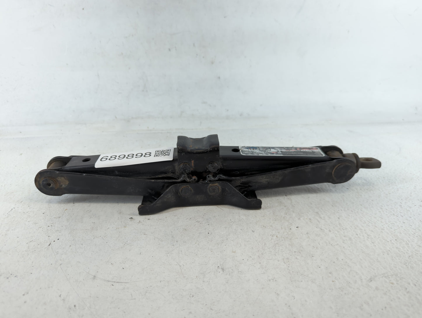 2008 Honda Odyssey Spare Scissor Car Jack 689898 - Oemusedautoparts1.com