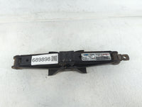 2008 Honda Odyssey Spare Scissor Car Jack 689898 - Oemusedautoparts1.com