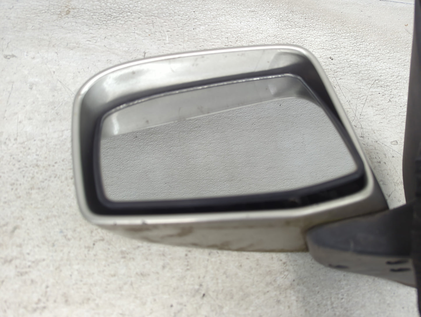 2008-2010 Honda Odyssey Driver Side View Mirror - Left Door Mirror OEM Used - Oemusedautoparts1.com