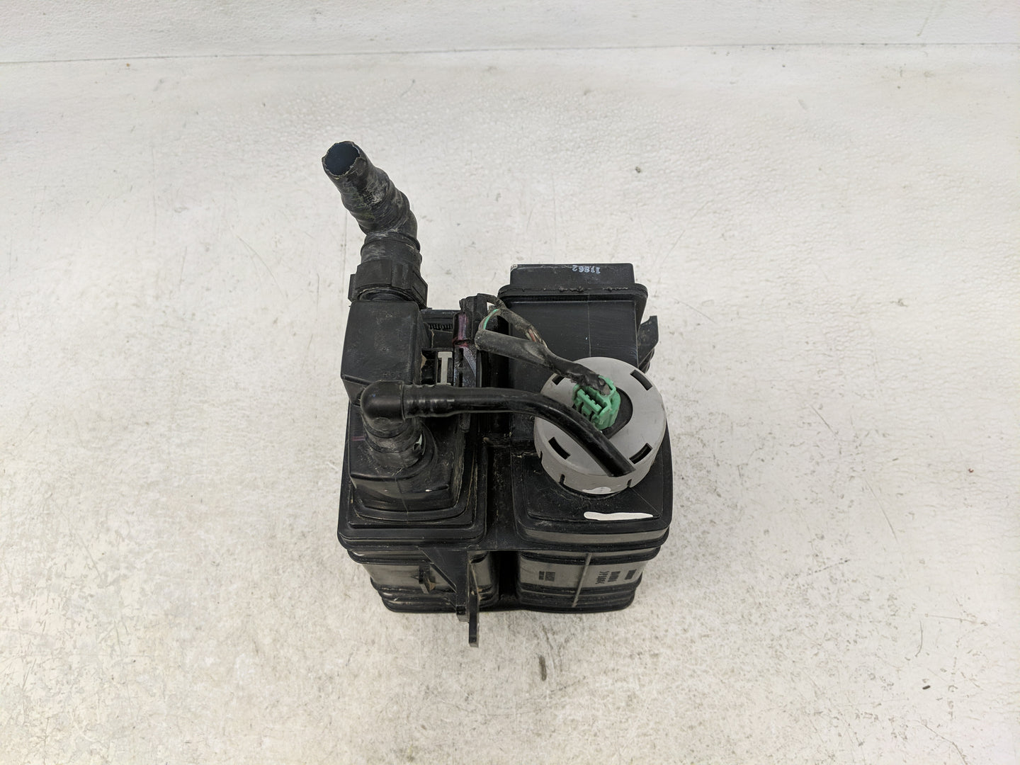 2008 Honda Pilot Fuel Vapor Charcoal Canister - Oemusedautoparts1.com