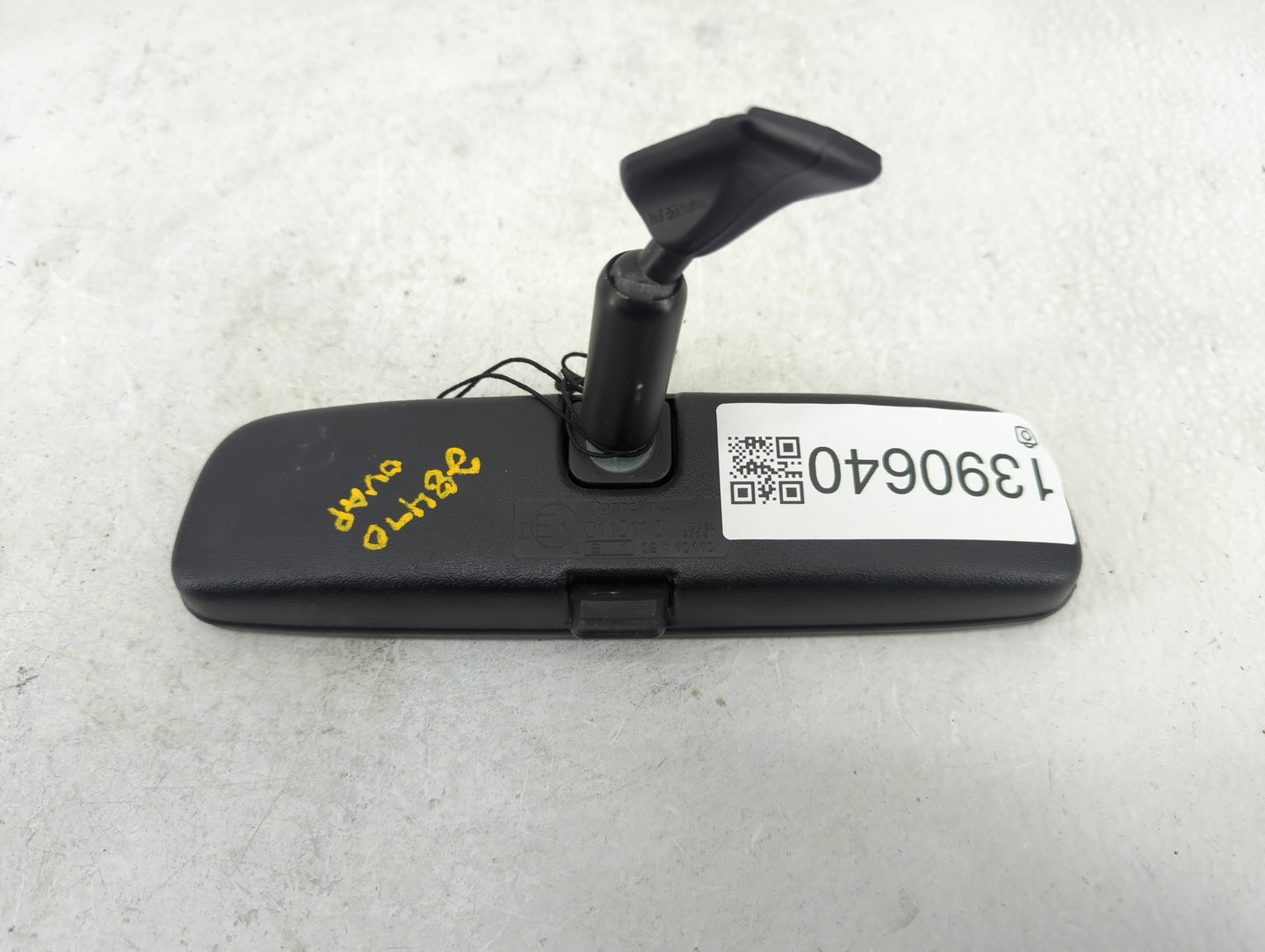 2003-2008 Honda Pilot Interior Rear View Mirror Replacement OEM P/N:E10110110 Fits OEM Used Auto Parts - Oemusedautoparts1.c