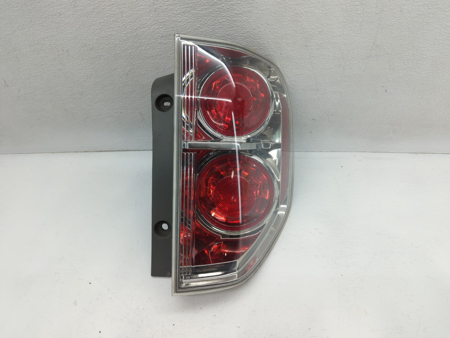 2006-2008 Honda Pilot Tail Light Assembly Passenger Right OEM Fits Fits 2006 2007 2008 OEM Used Auto Parts - Oemusedautopart