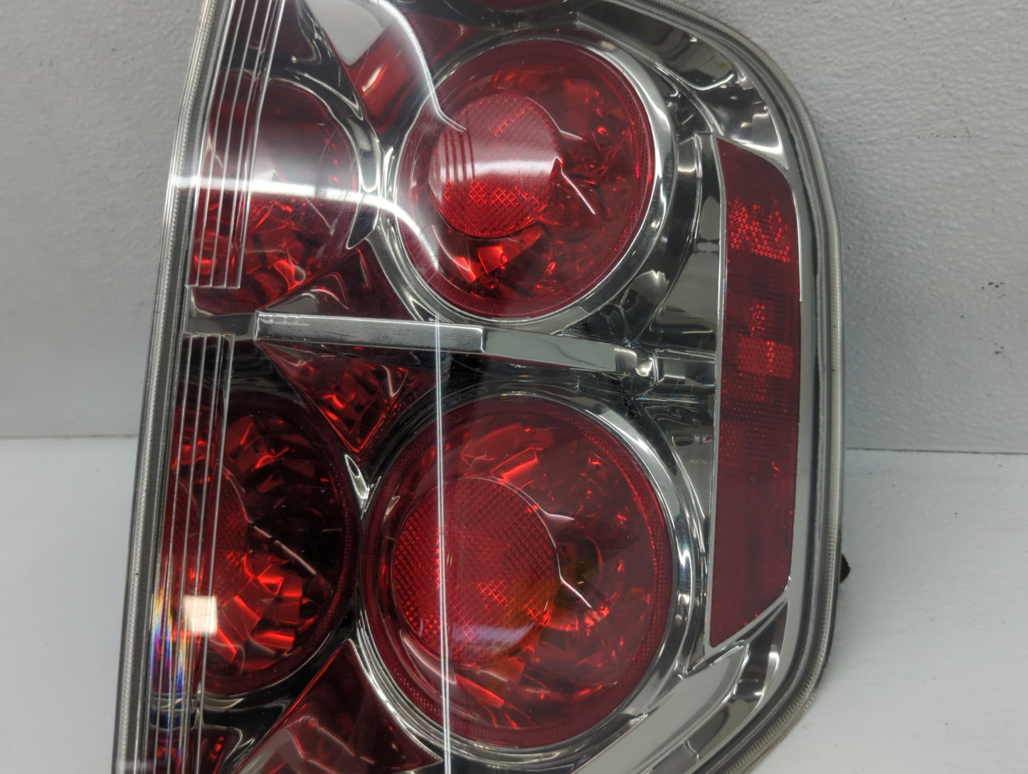 2006-2008 Honda Pilot Tail Light Assembly Passenger Right OEM Fits Fits 2006 2007 2008 OEM Used Auto Parts - Oemusedautopart