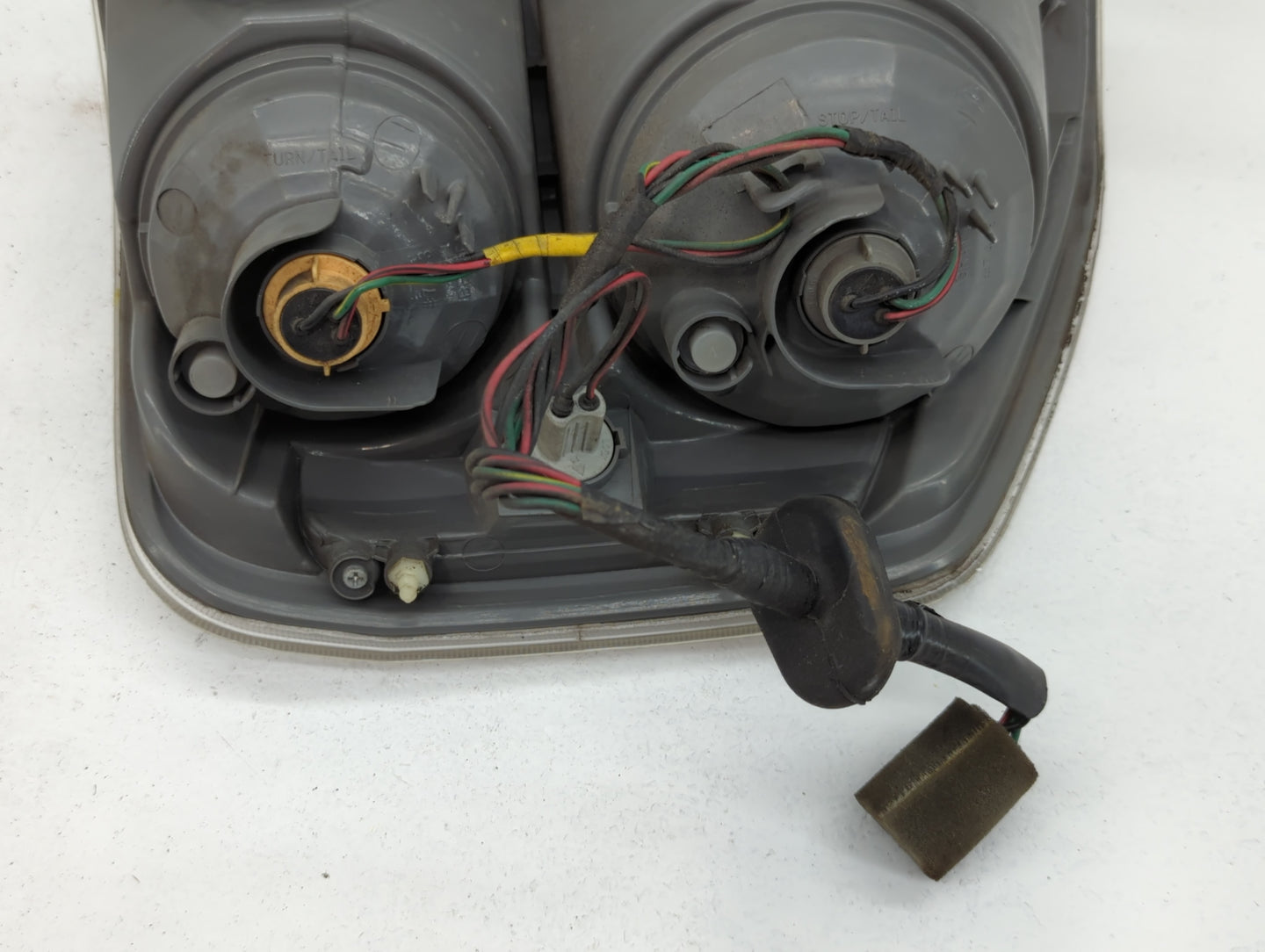 2006-2008 Honda Pilot Tail Light Assembly Passenger Right OEM Fits Fits 2006 2007 2008 OEM Used Auto Parts - Oemusedautopart