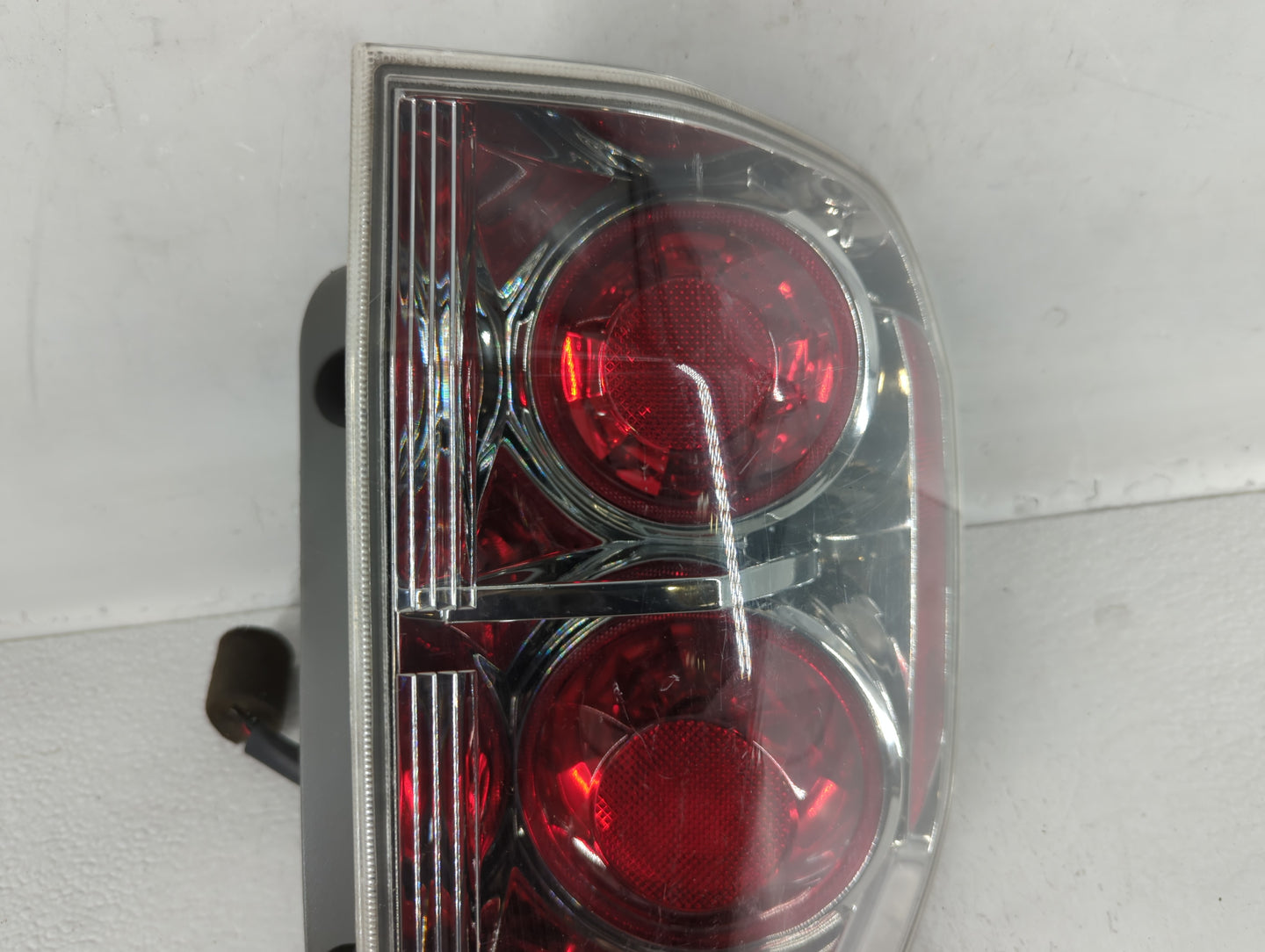 2006-2008 Honda Pilot Tail Light Assembly Passenger Right OEM Fits Fits 2006 2007 2008 OEM Used Auto Parts - Oemusedautopart