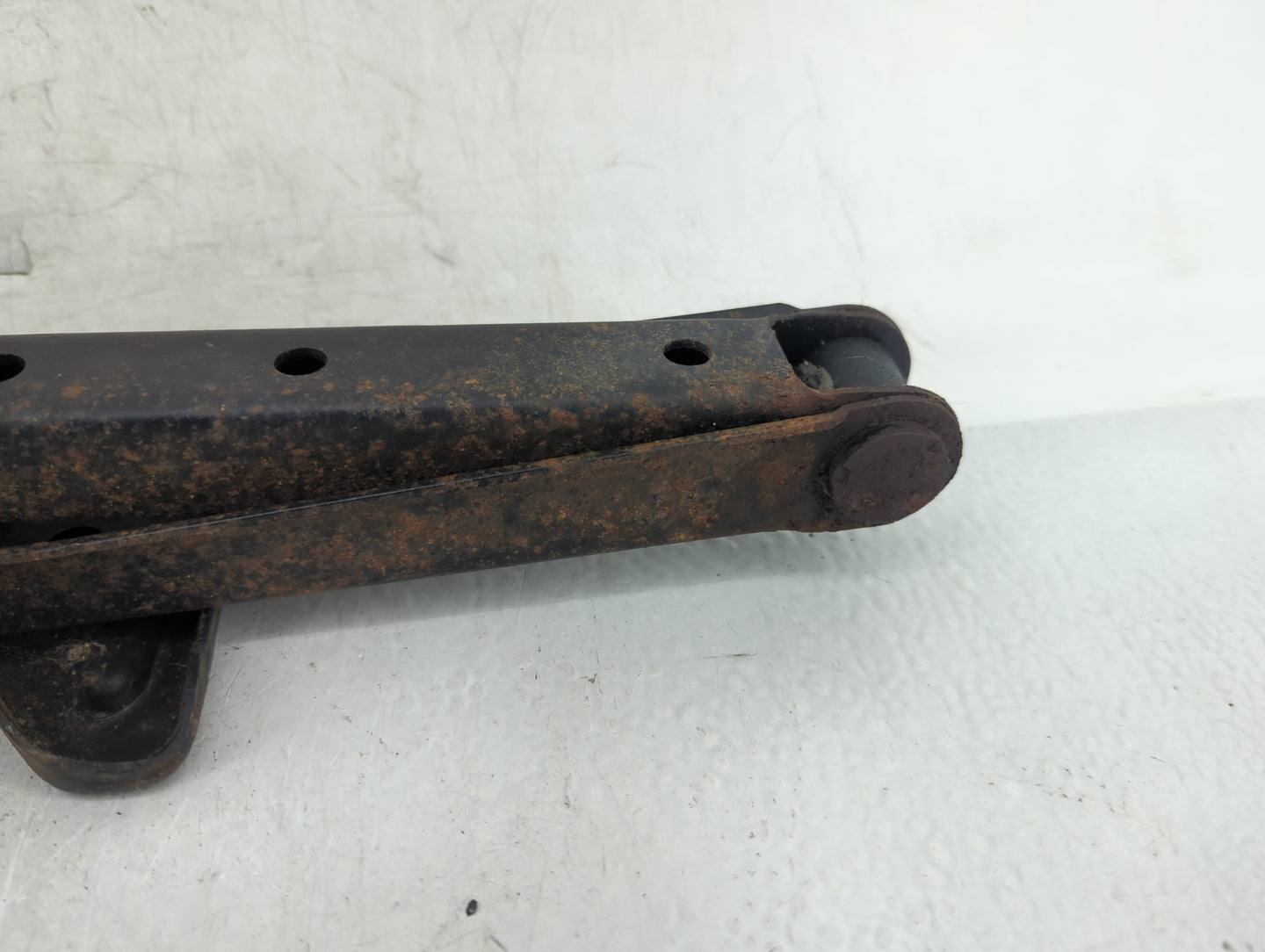 2008 Honda Pilot Spare Scissor Car Jack - Oemusedautoparts1.com