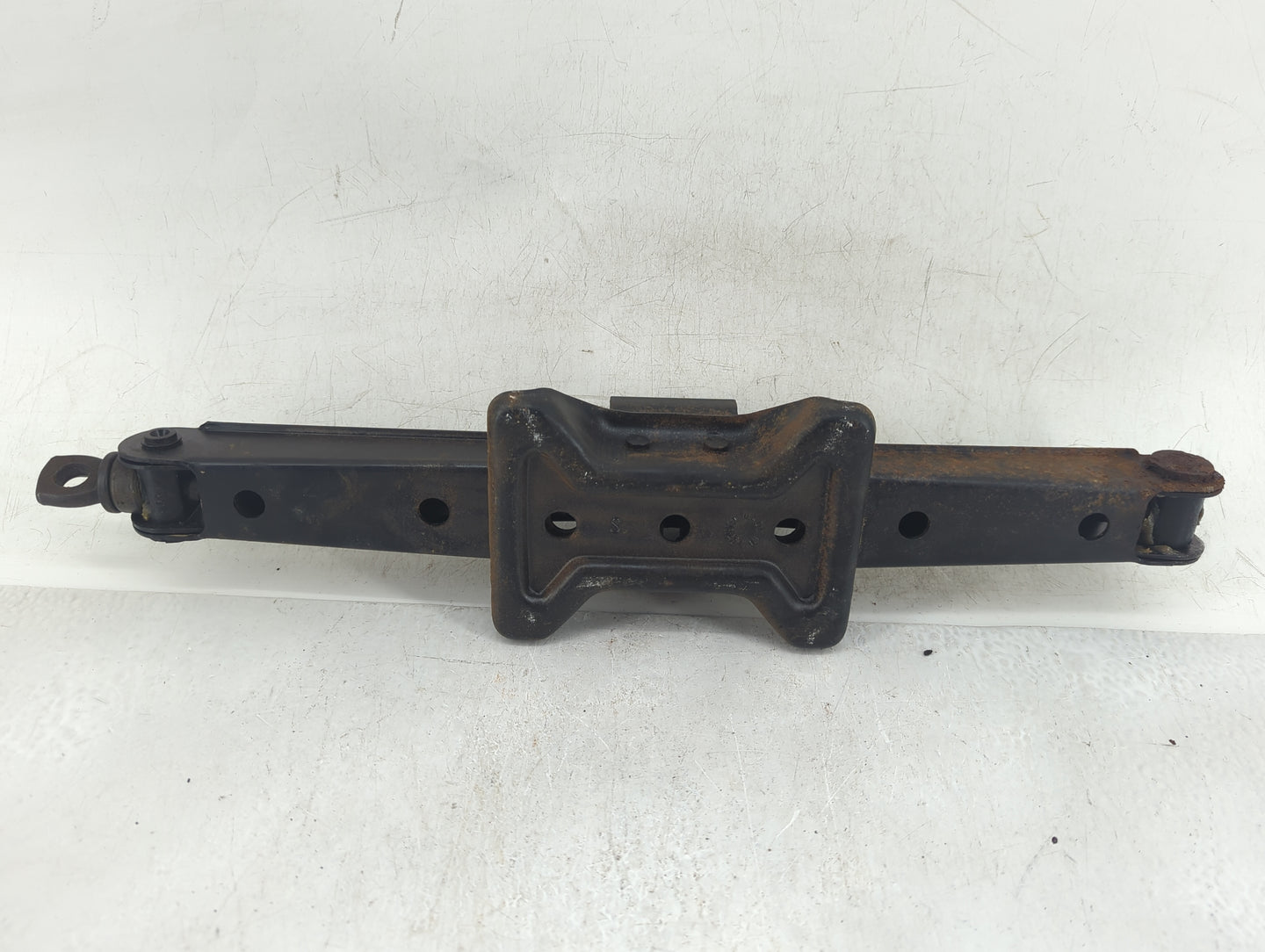 2008 Honda Pilot Spare Scissor Car Jack - Oemusedautoparts1.com