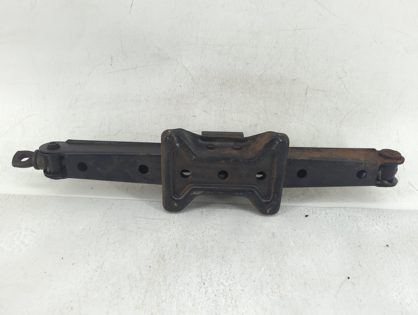 2008 Honda Pilot Spare Scissor Car Jack - Oemusedautoparts1.com