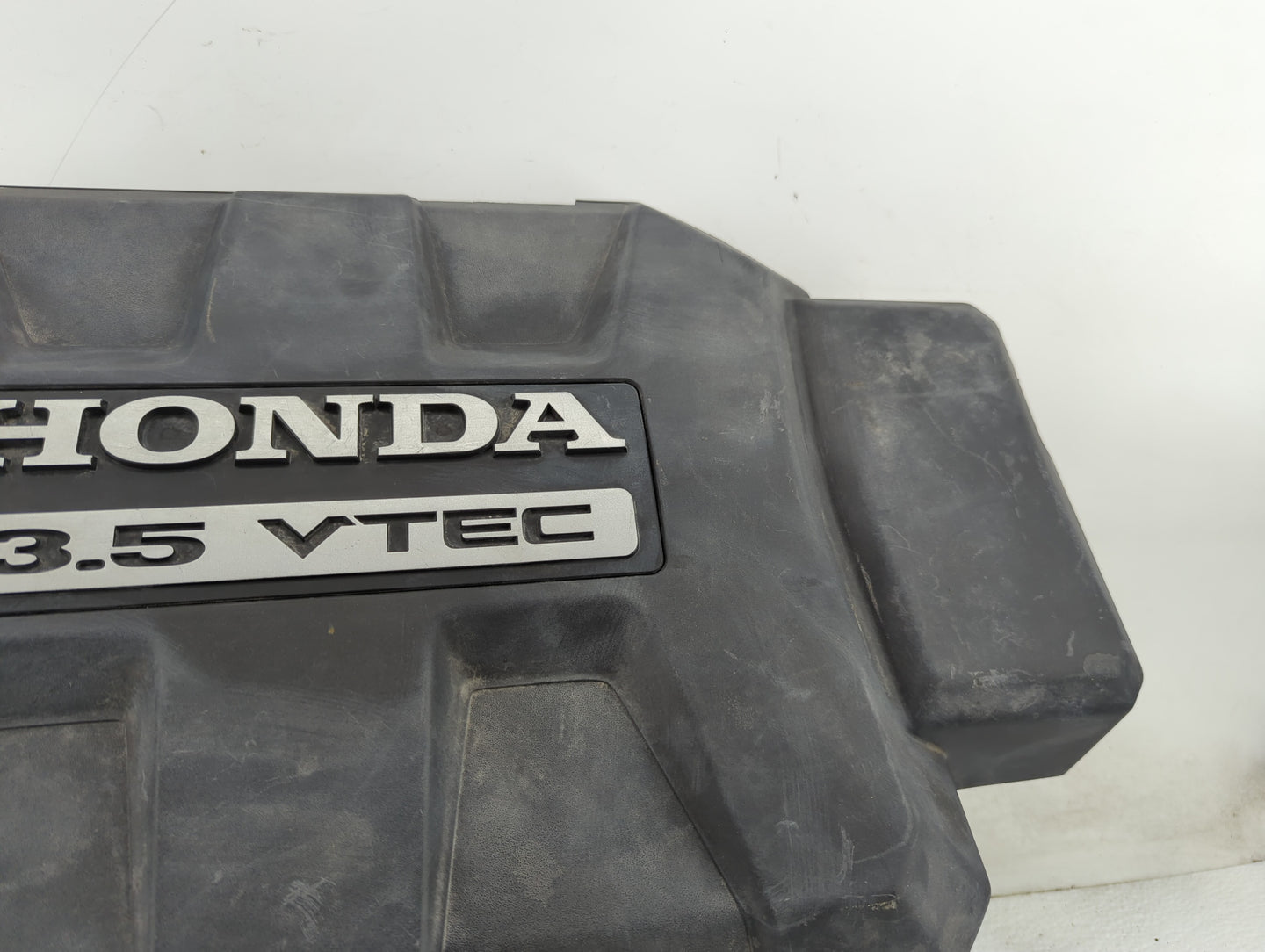2008 Honda Ridgeline Engine Cover - Oemusedautoparts1.com