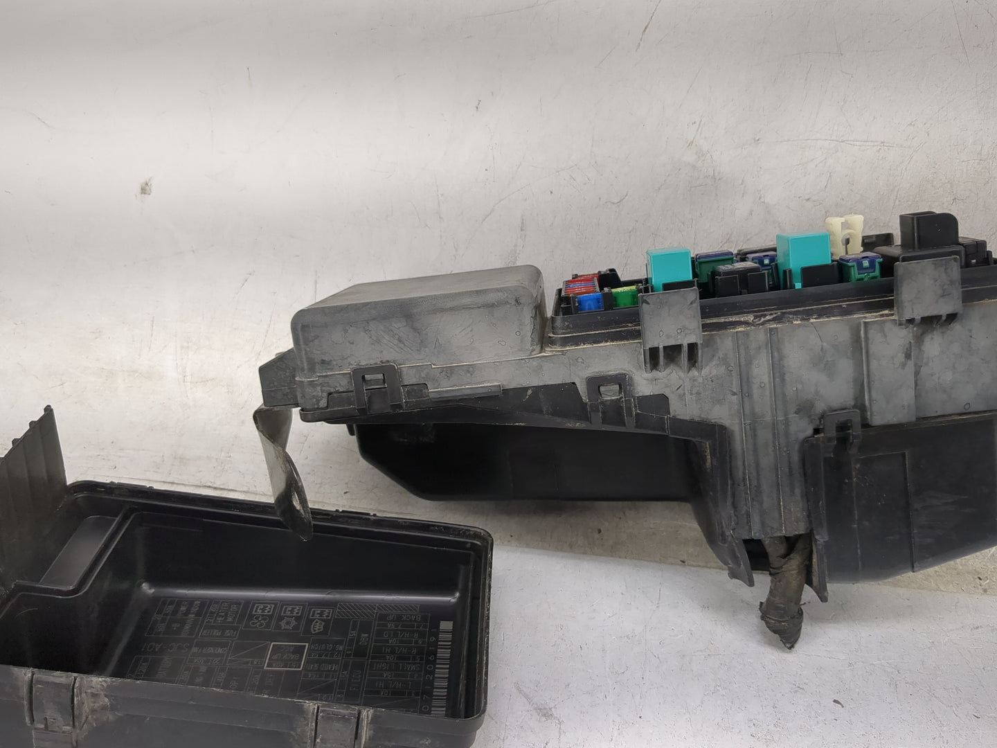 2006-2014 Honda Ridgeline Fusebox Fuse Box Panel Relay Module P/N:SJC-A01 38250-SJC-A012-M1 Fits OEM Used Auto Parts - Oemus