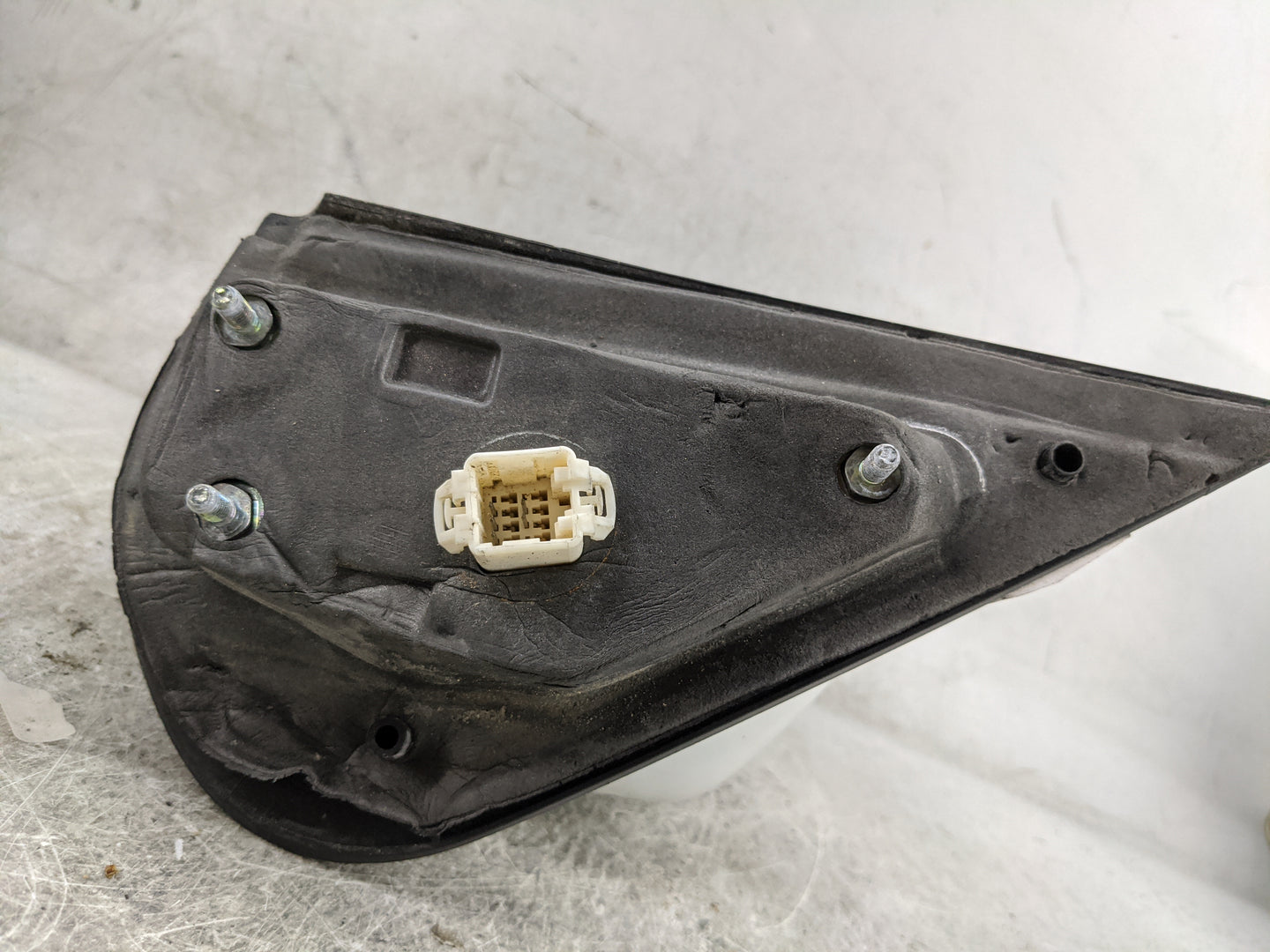 2006-2008 Honda Ridgeline Driver Side View Mirror - Left Door Mirror OEM Used - Oemusedautoparts1.com