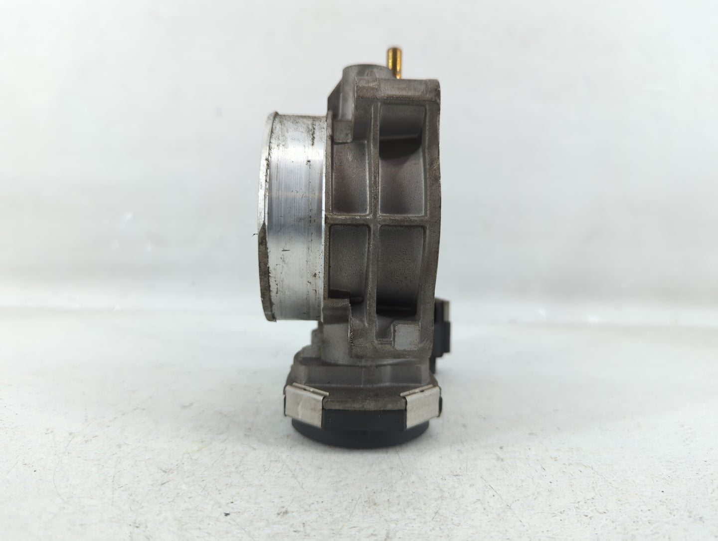 2008 Hummer H3 Throttle Body Fits OEM Used Auto Parts - Oemusedautoparts1.com