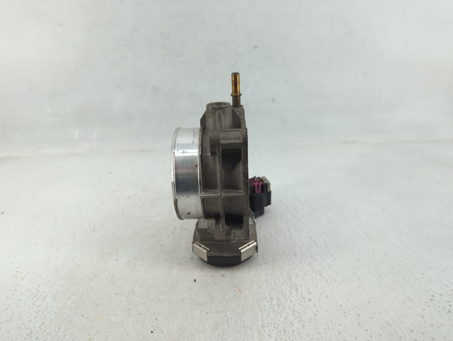 2008 Hummer H3 Throttle Body P/N:244JA 3834B Fits OEM Used Auto Parts - Oemusedautoparts1.com