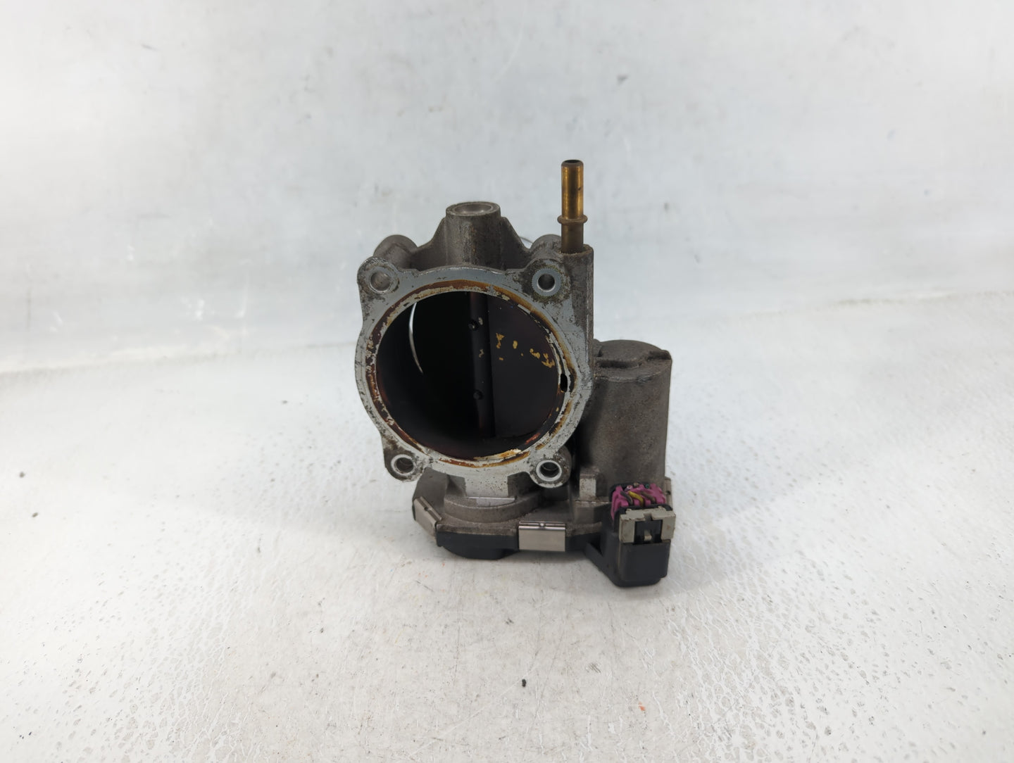 2008 Hummer H3 Throttle Body P/N:244JA 3834B Fits OEM Used Auto Parts - Oemusedautoparts1.com