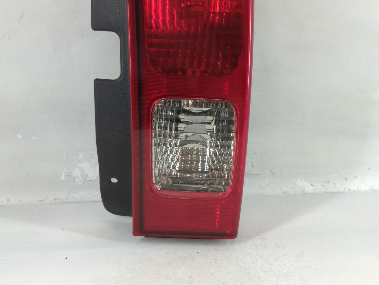 2008 Hummer H3 Tail Light Assembly Passenger Right OEM P/N:16532642A Fits OEM Used Auto Parts - Oemusedautoparts1.com