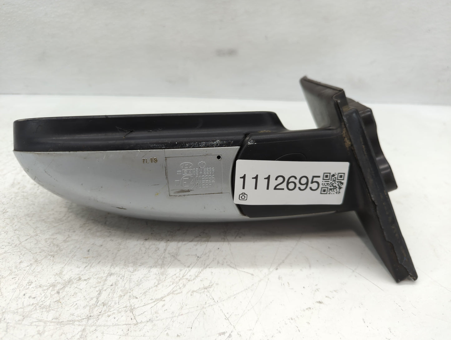 2008-2009 Hyundai Accent Driver Side View Mirror - Left Door Mirror OEM Used - Oemusedautoparts1.com